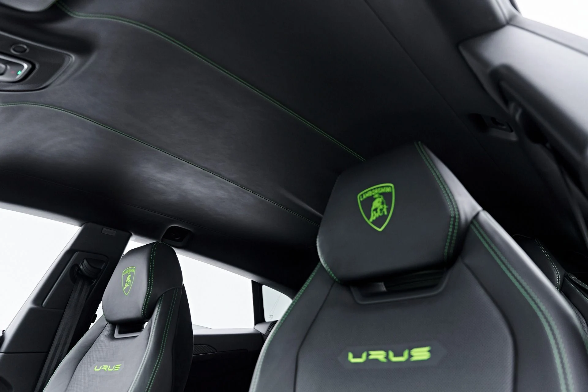 mph091_3311513172_Used_2023_Lamborghini_Urus_Performante_1790376402_9f63368f6a