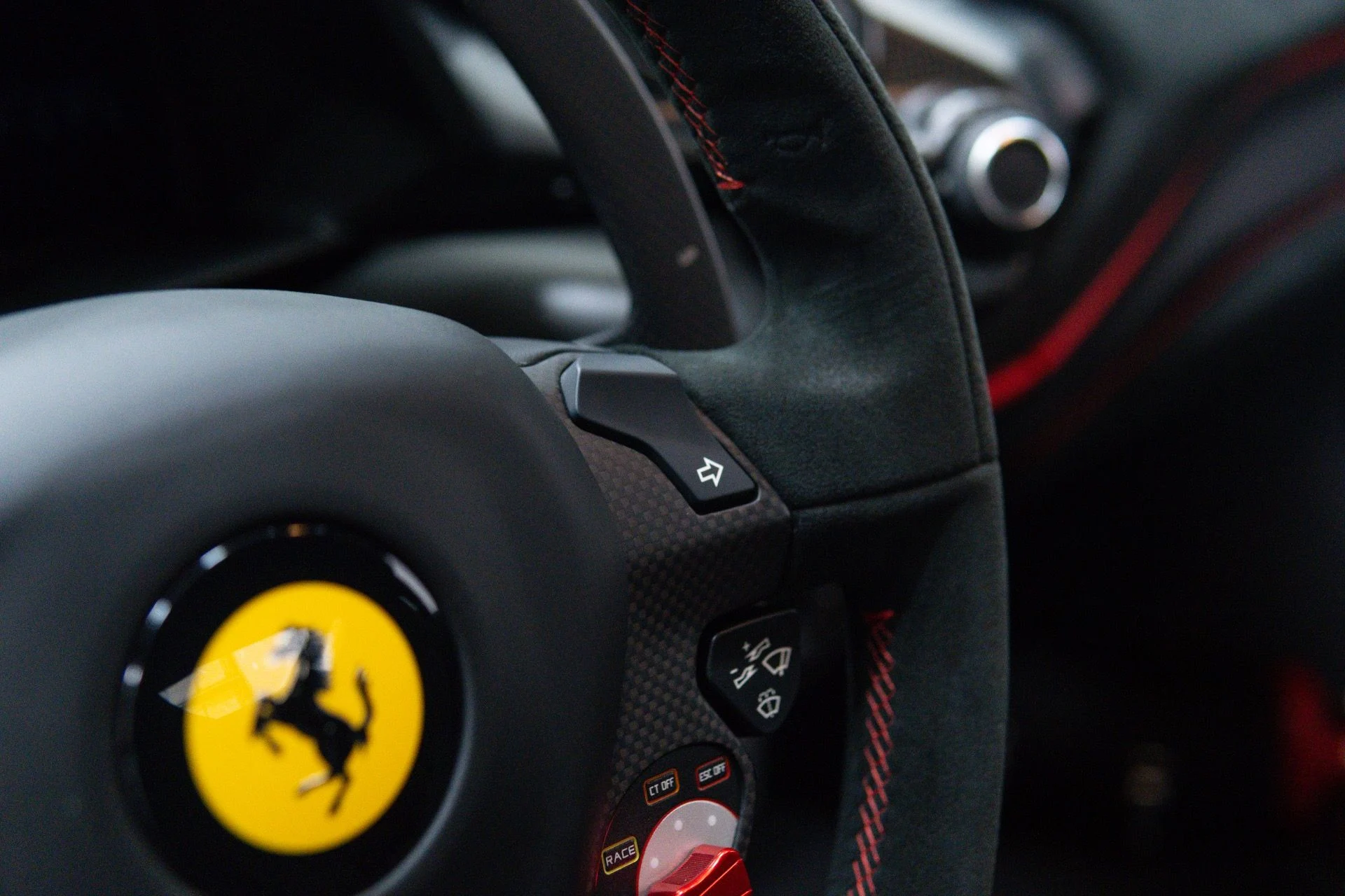 mph091_3332663419_Used_2020_Ferrari_488_Pista_1788470814_5680b5c4db