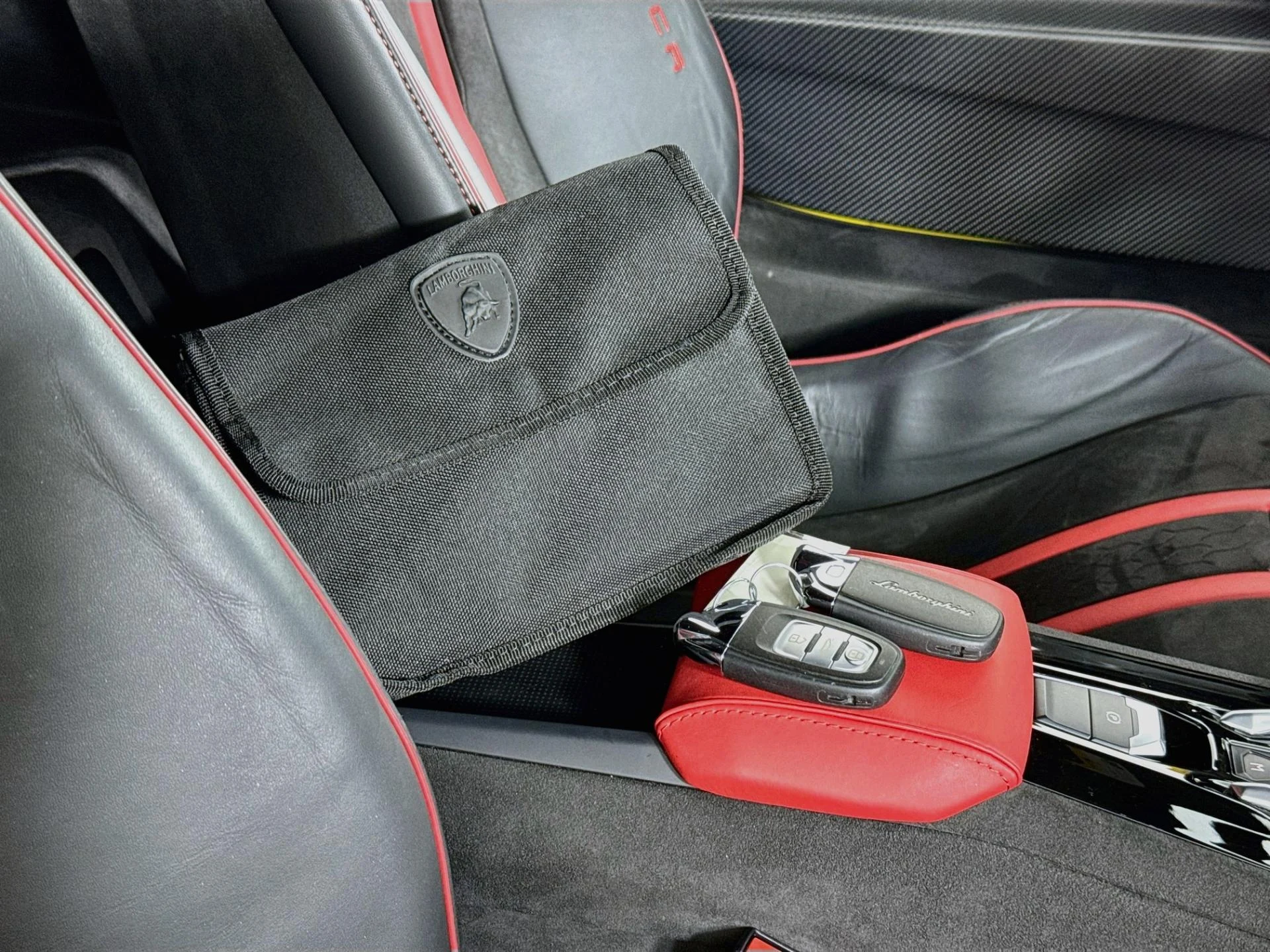 mph091_3423079258_Used_2023_Lamborghini_Huracan_Tecnica_1793401566_78915e8205