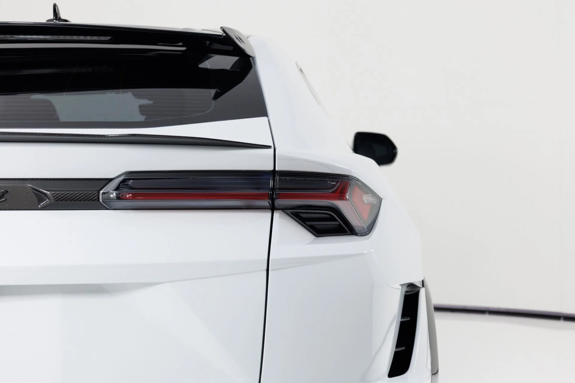 mph091_3553880200_Used_2024_Lamborghini_Urus_Performante_1780601159_d0052a3327