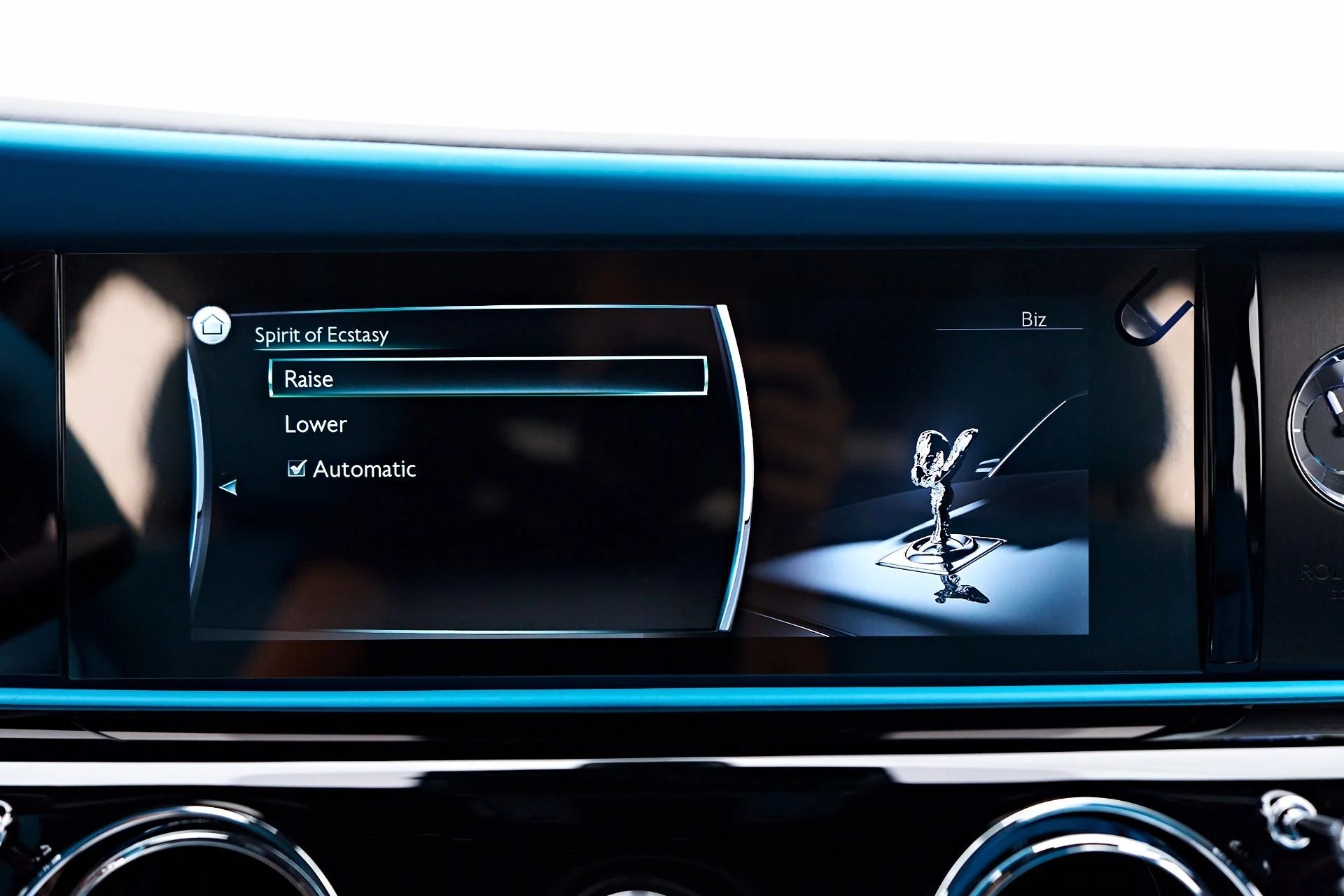 mph091_3964854290_Used_2024_Rolls_Royce_Ghost_Base_1755131984_5bdd1157f1