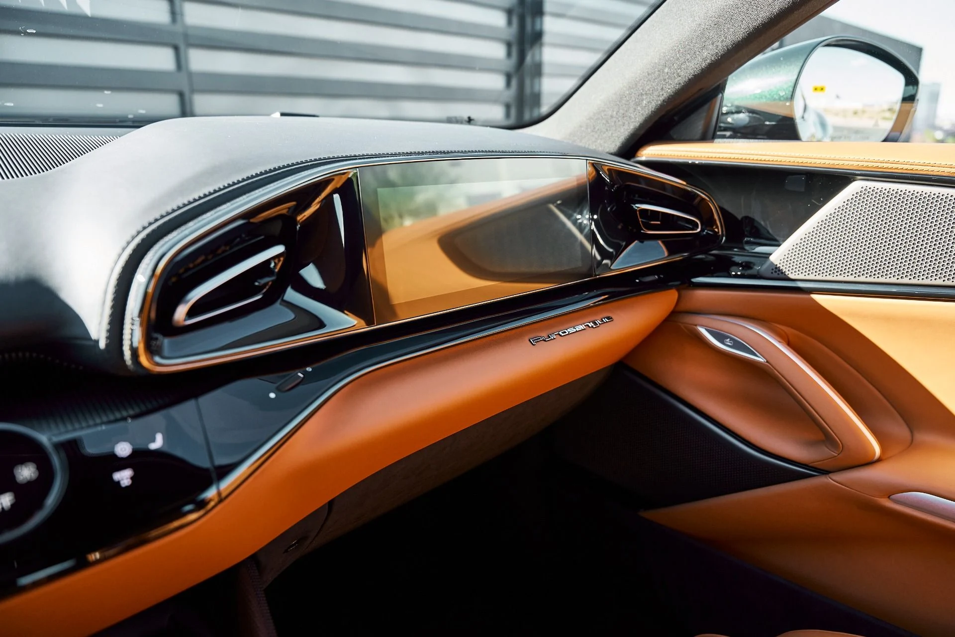 mph091_4022609067_Used_2026_Ferrari_Purosangue_1771462172_3fb3002423