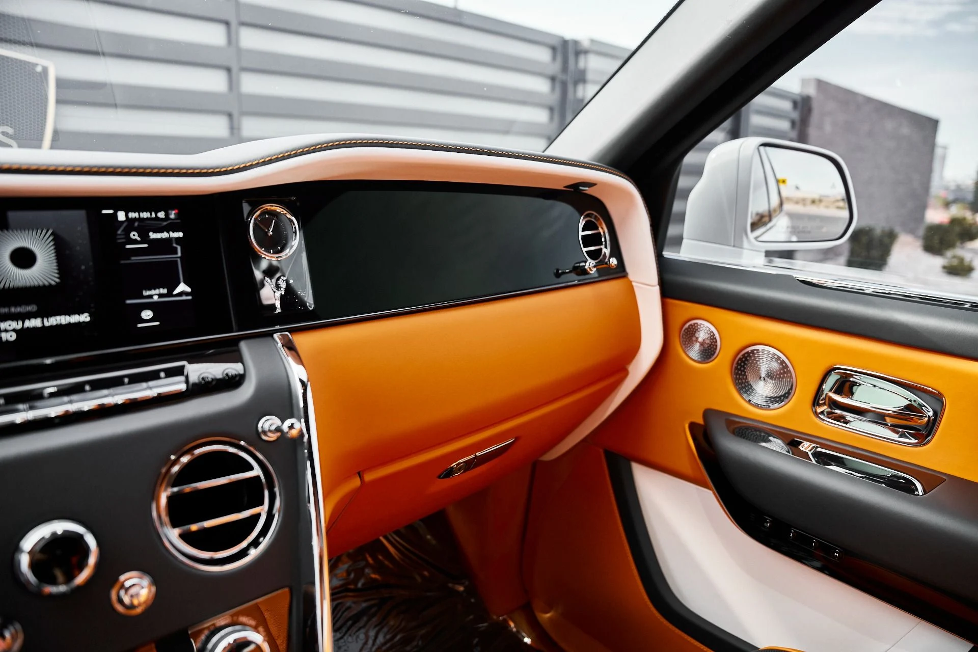 mph091_4055851355_Used_2025_Rolls_Royce_Cullinan_Base_1770950948_fca6413f88