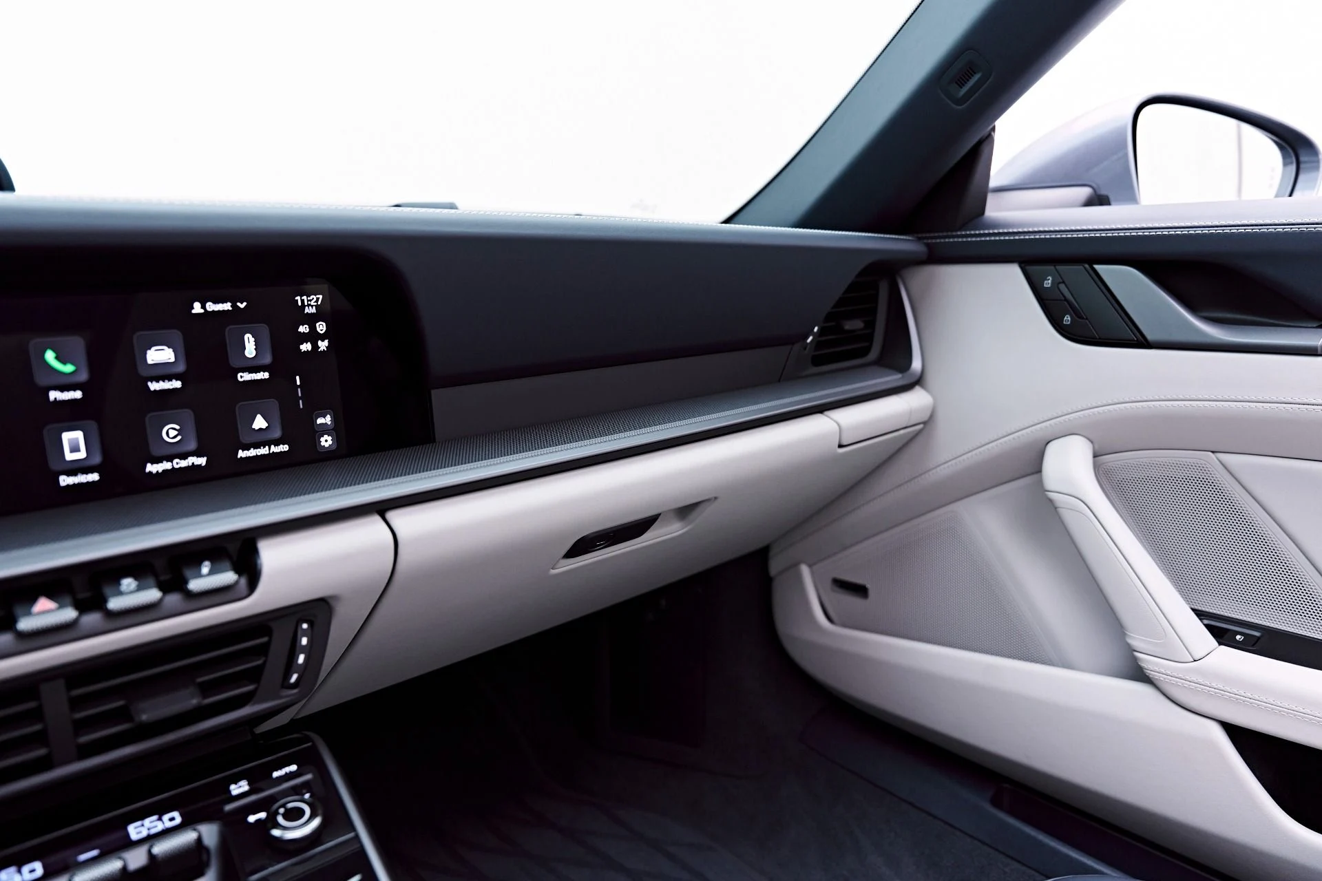 mph091_4144563009_Used_2025_Porsche_911_Carrera_1777504873_50baf30988