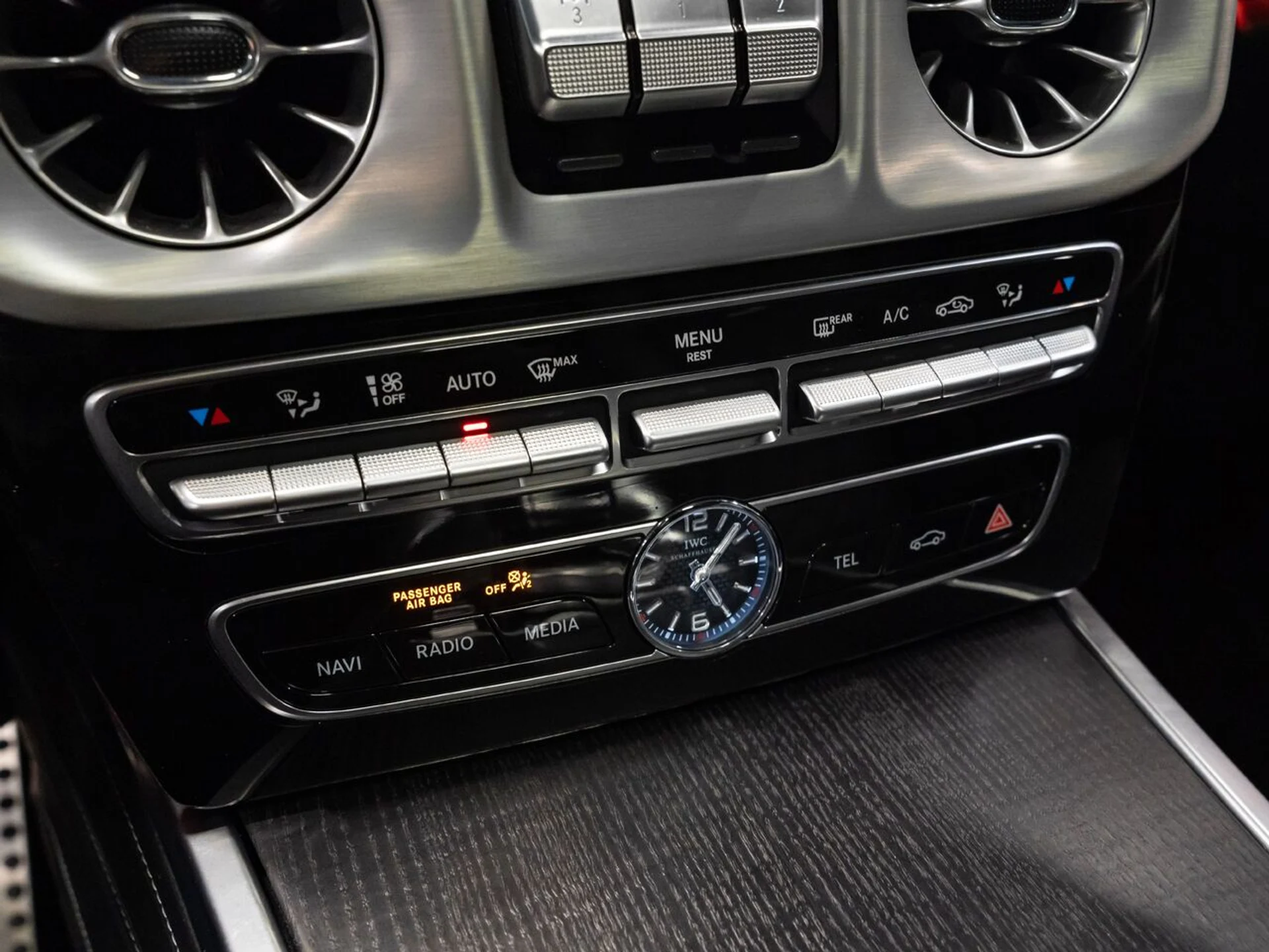 mph091_758885445_mercedes_benz_g_class_2021_3e6e63f265