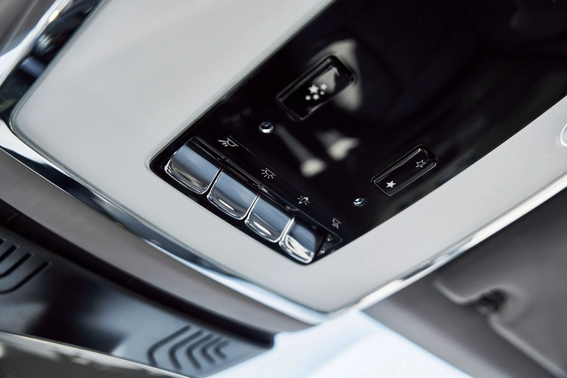 mph091_795114292_Used_2025_Rolls_Royce_Phantom_Base_1769481067_a6d03e246e