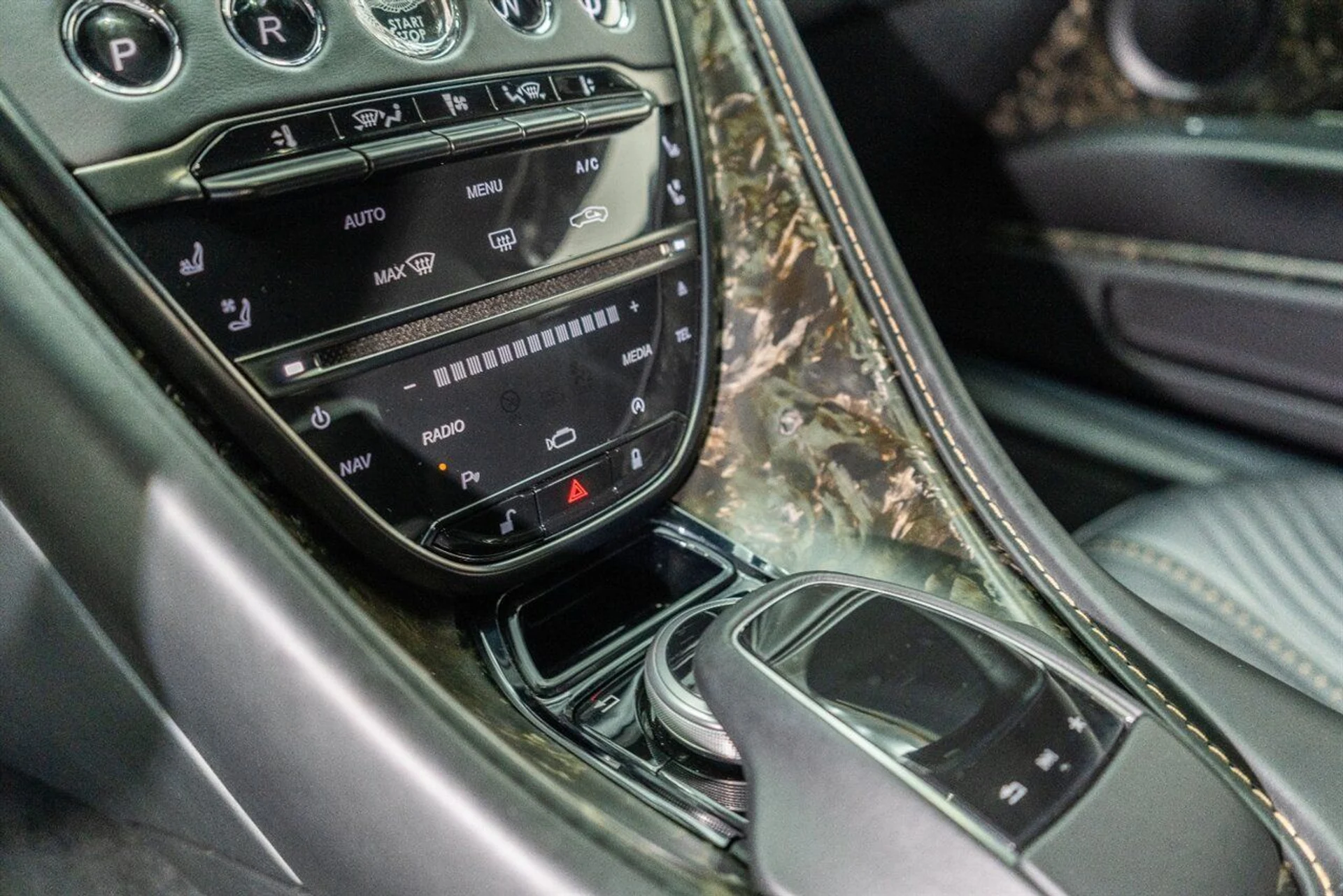 mph092_114407321_ba4e8ab334_1280_4f9d873f73