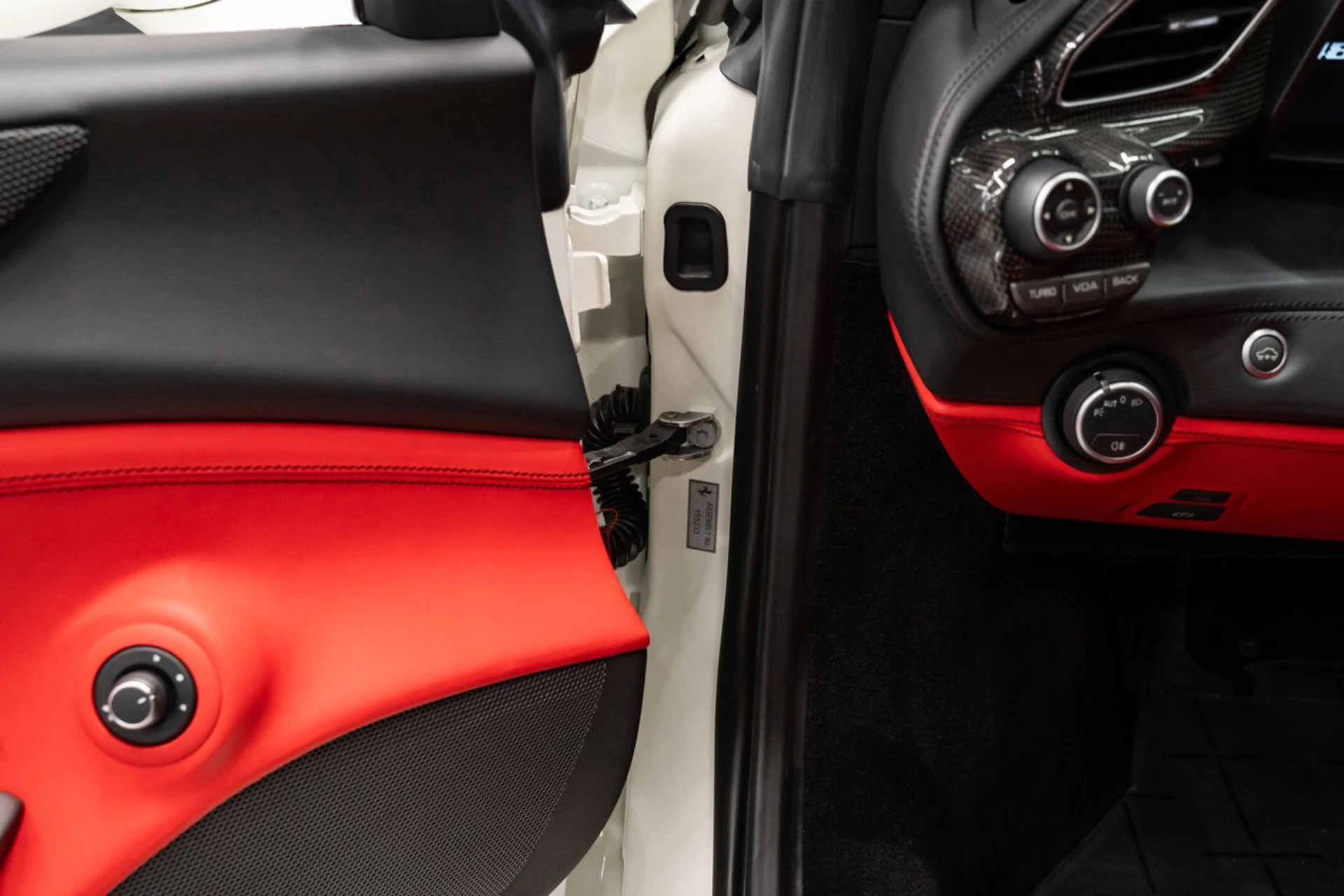 mph092_1164109754_ferrari_488_gtb_2018_37c71a94c2