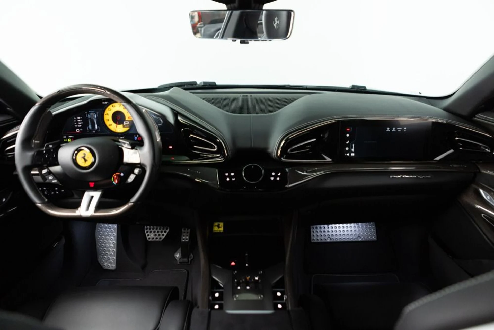 mph092_1455298793_Used_2025_Ferrari_Purosangue_1766002020_31acf79aa1