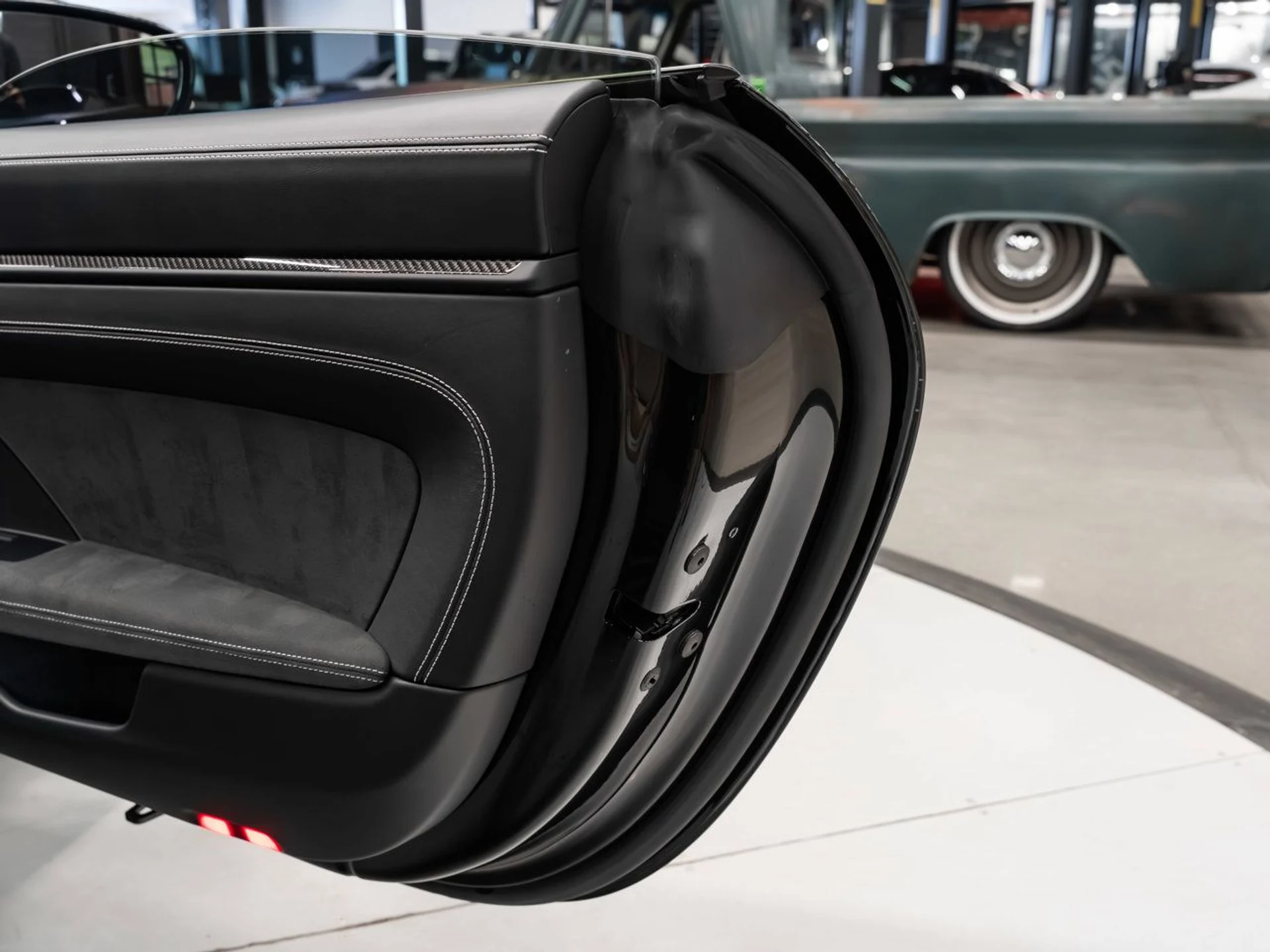 mph092_1676452714_porsche_911_2022_1a9f842a51