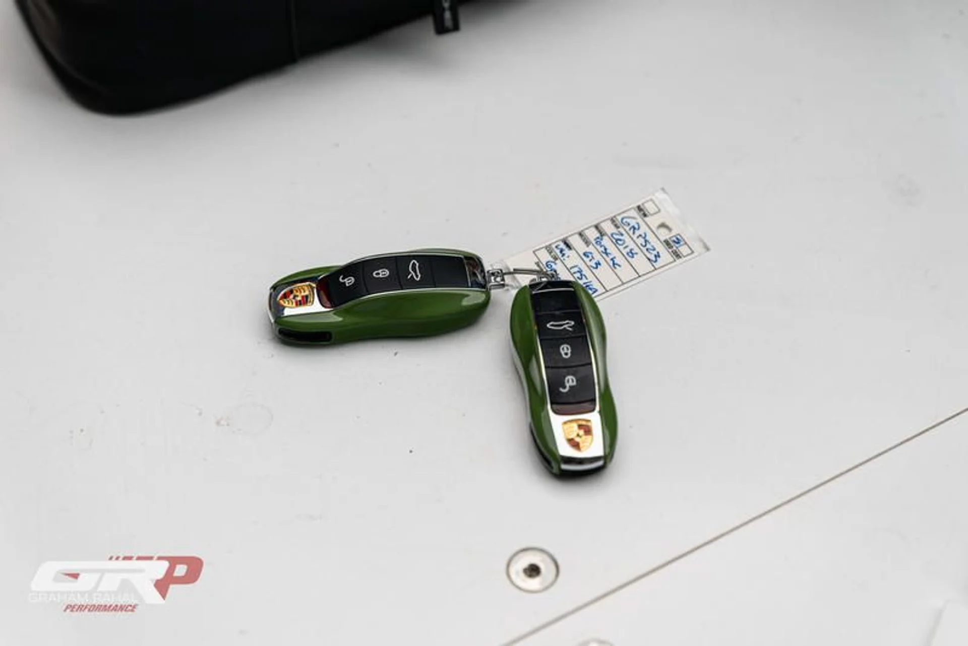 mph092_175728272_FF_3_B6967_F18_D_4_FE_9_8_F90_94_EC_9409_BB_6_F_7606f1c6a1