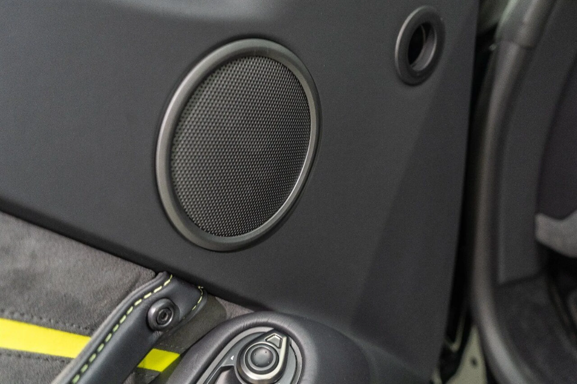 mph092_1878903538_5225176c21_1280_2b77026728