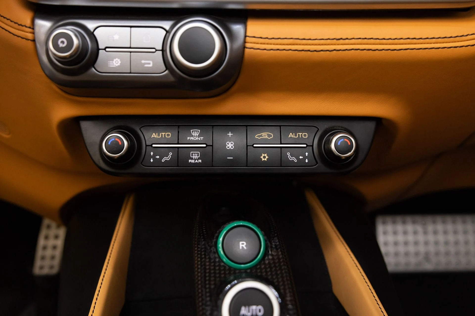 mph092_2023126499_Used_2019_Ferrari_Portofino_1784318320_f4ae11454a