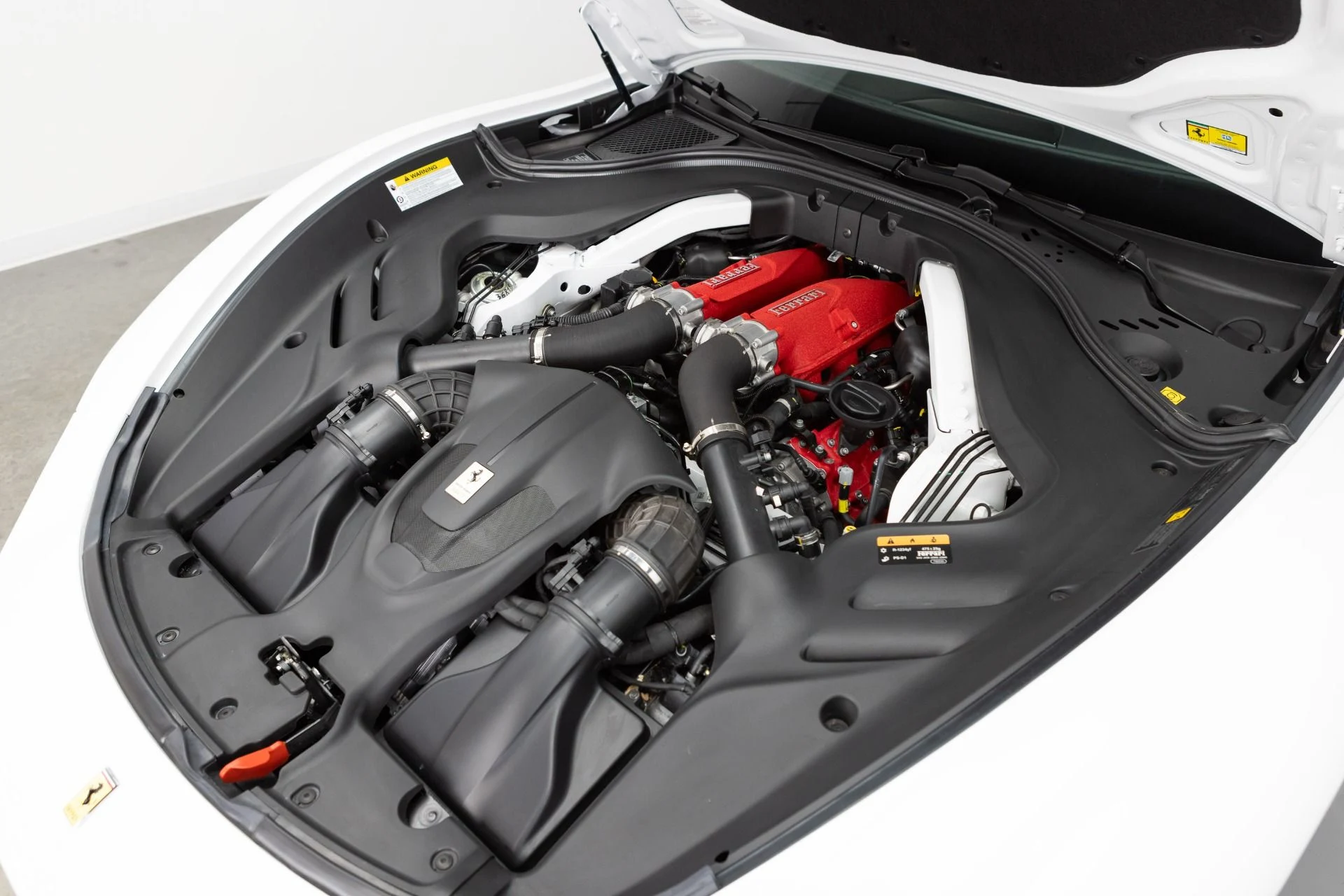 mph092_2251315311_Used_2024_Ferrari_Roma_1772563758_0cd72e617a