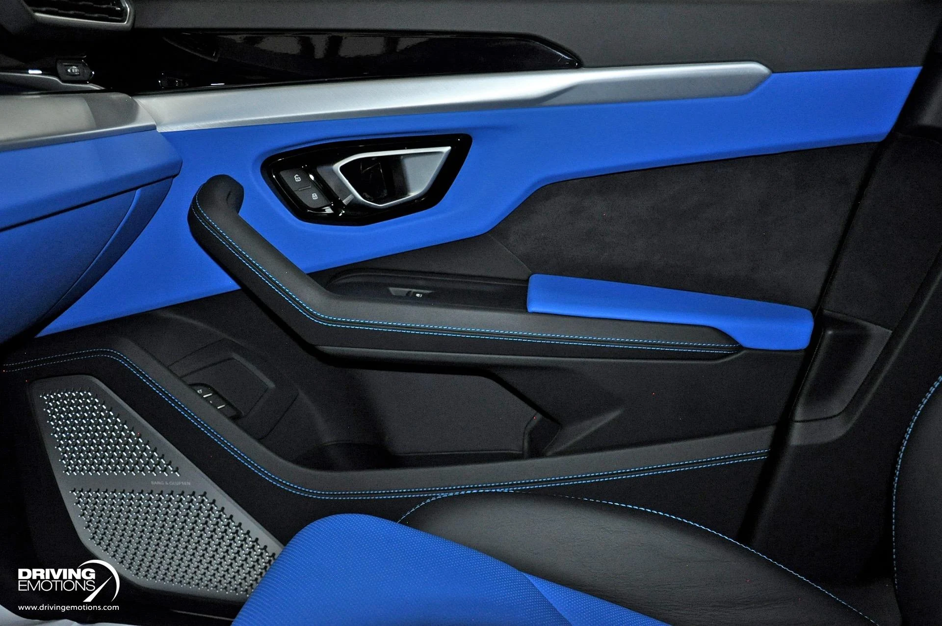 mph092_2371147353_801_p93_l_2be61224db