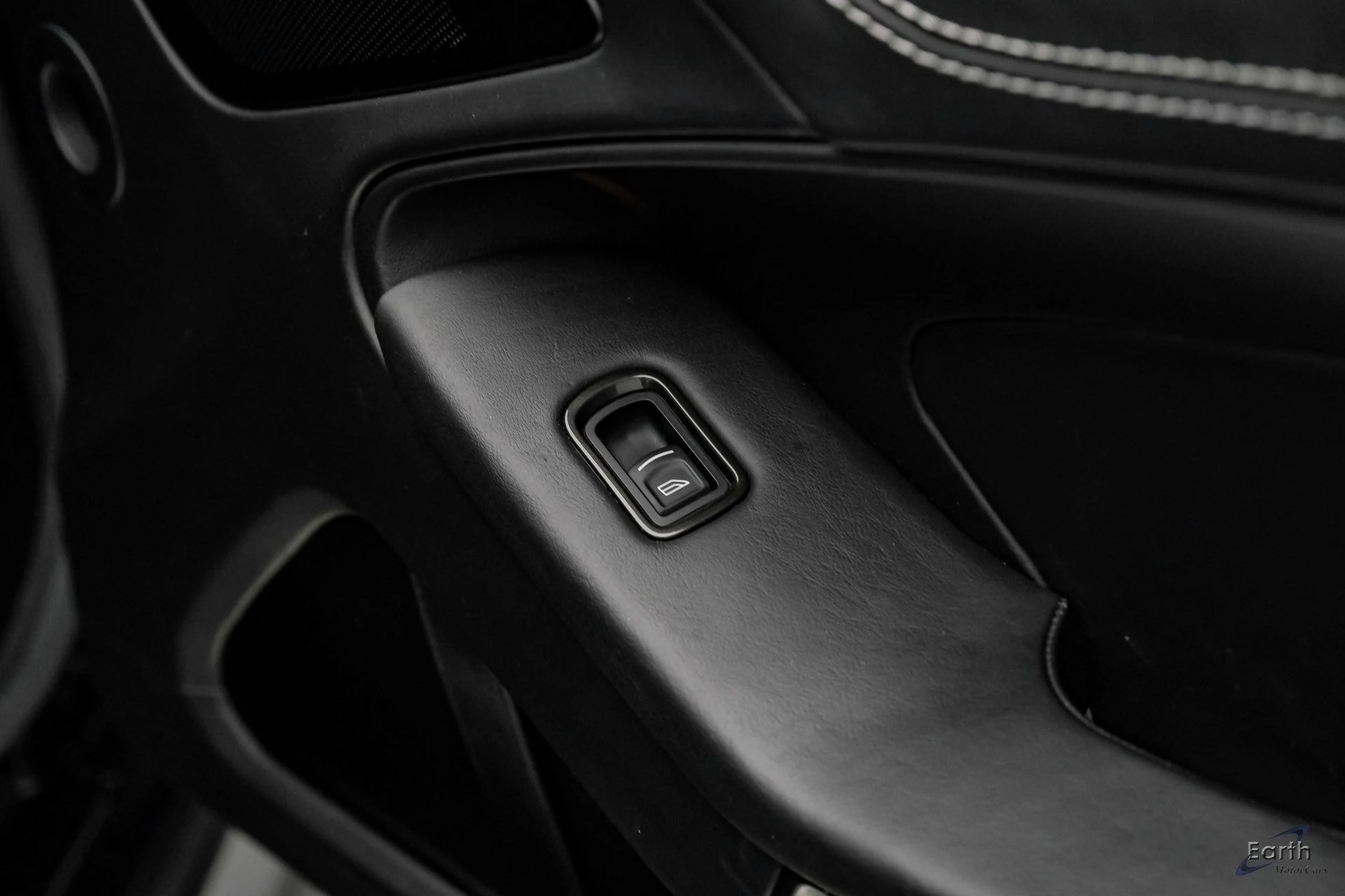 mph092_2402843069_bfd822d136ee8c8182606eacdc71842dx_ff20a15a37