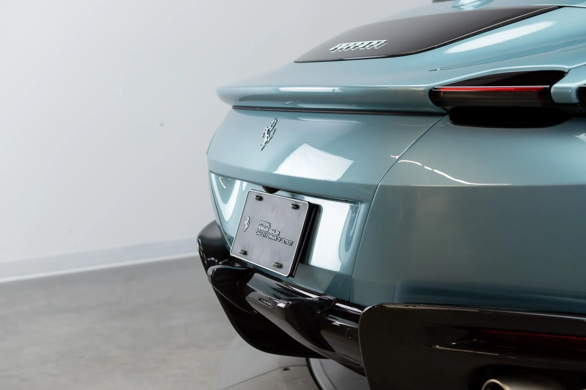 mph092_2406200129_Used_2024_Ferrari_Roma_Spider_1772564238_f4cd778602