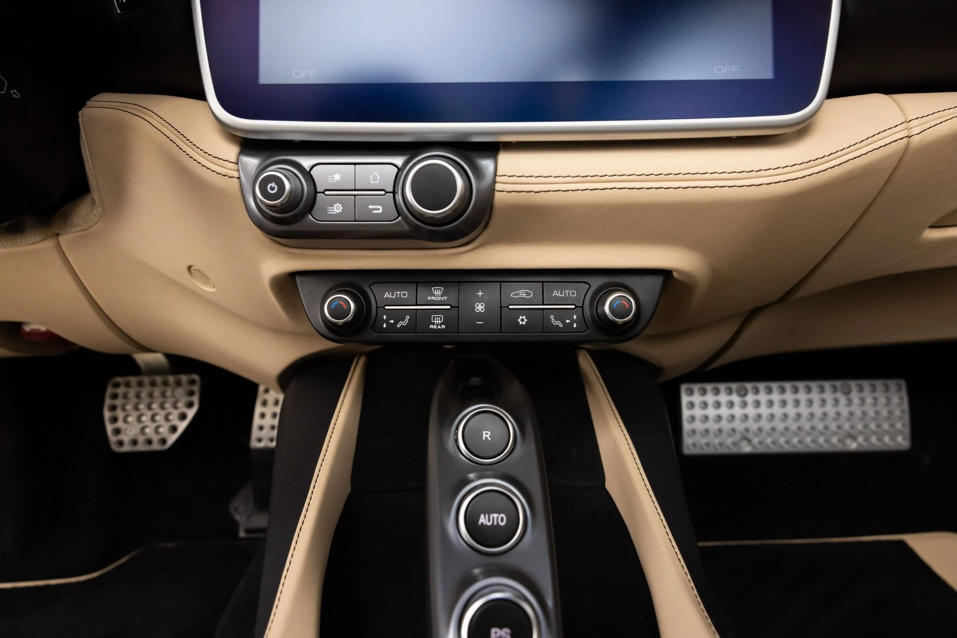 mph092_2759707644_Used_2023_Ferrari_Portofino_M_1784746768_2374ee15f2