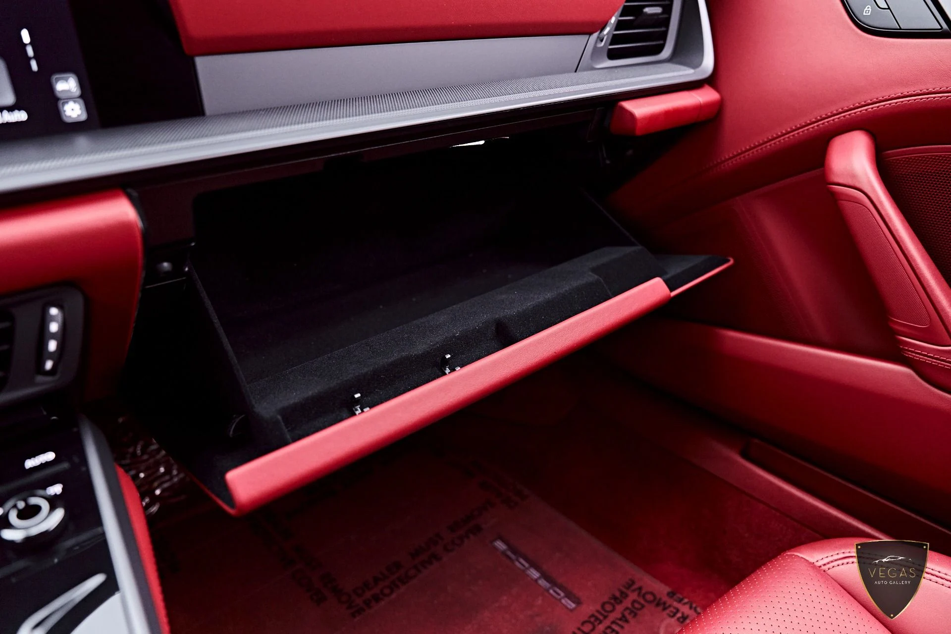mph092_2784050323_Used_2025_Porsche_911_Carrera_1784942663_a3875145b2