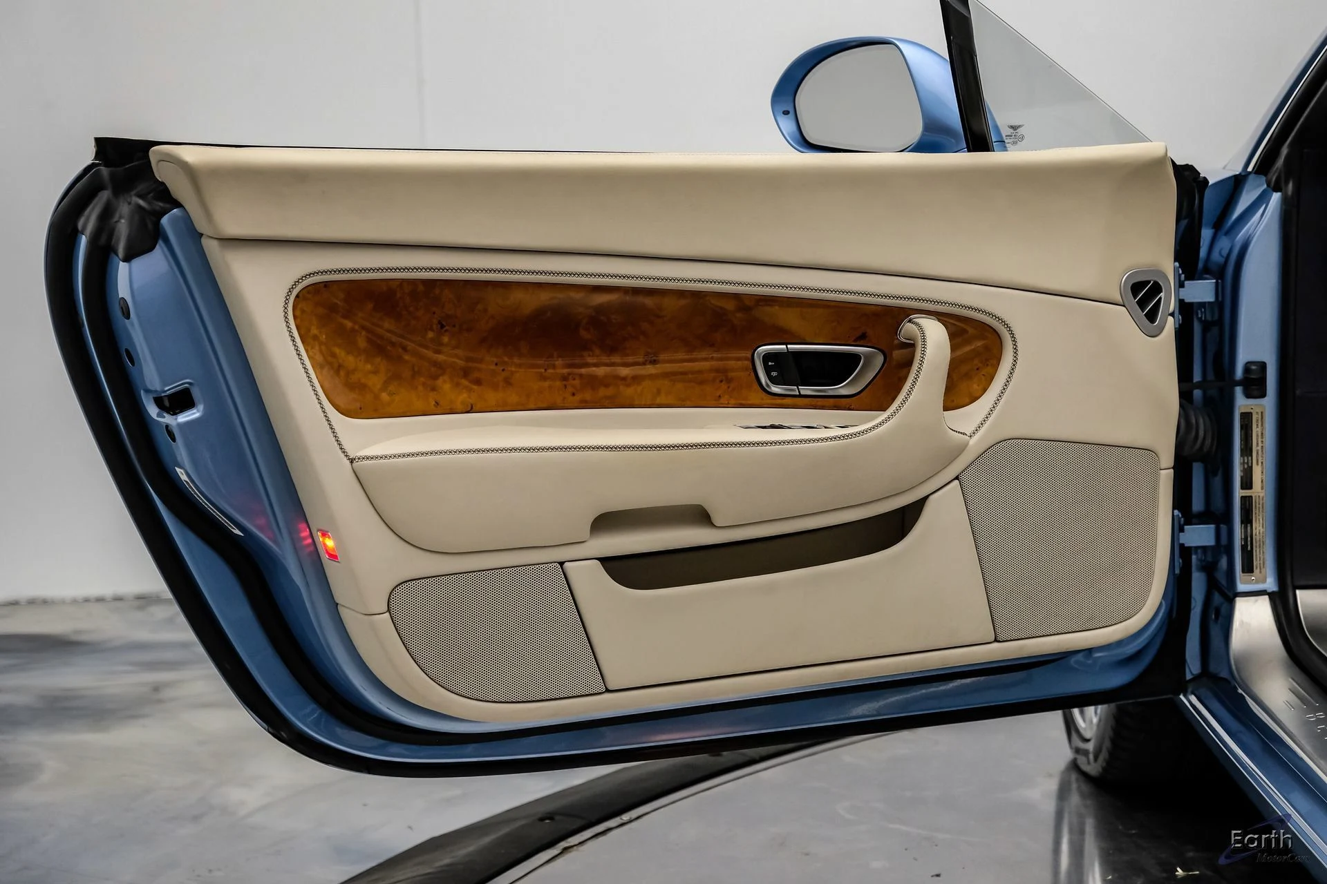 mph092_2911987263_cf0976d7ac4a59075a122fb8be6f33acx_cd7af2f804