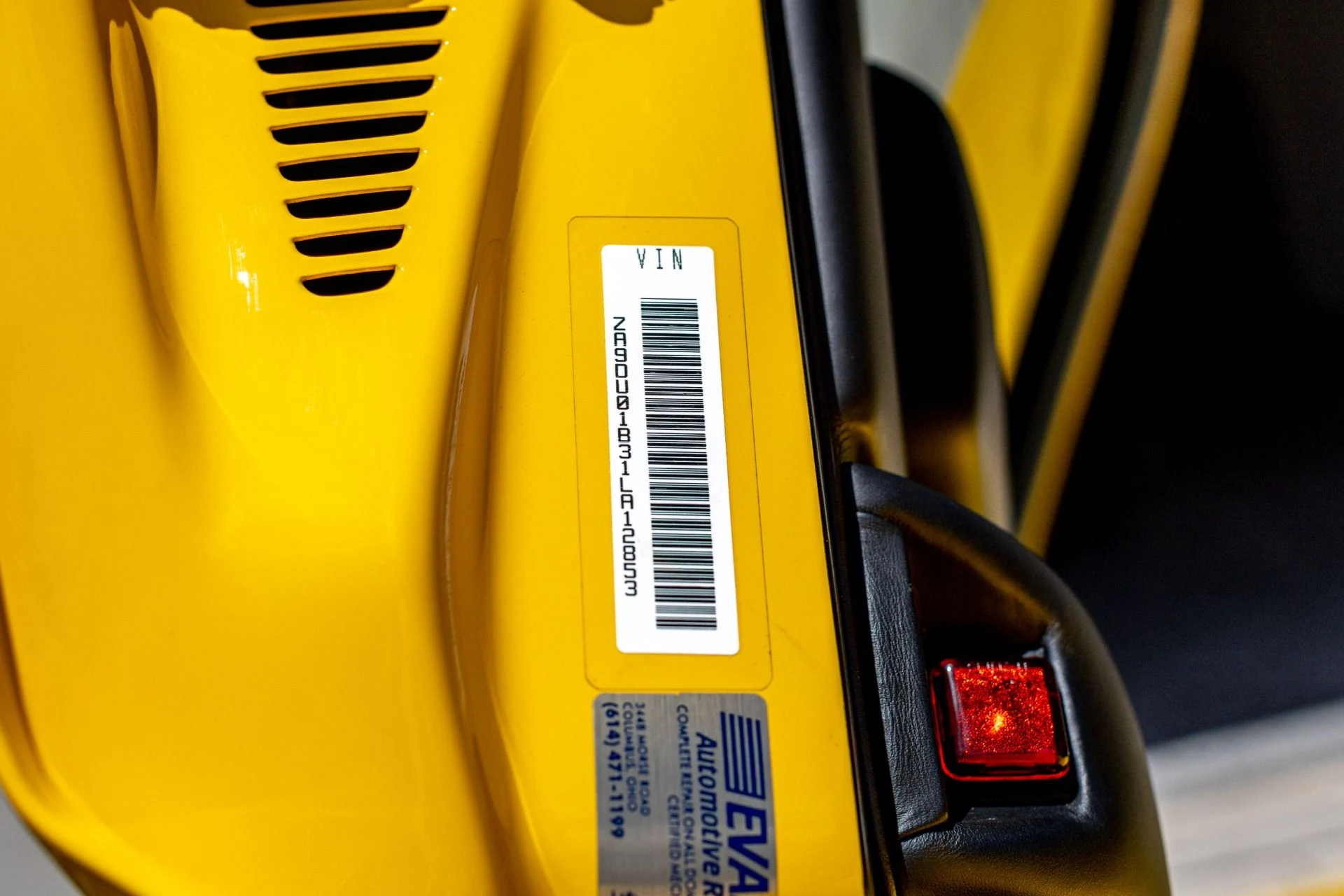 mph092_2912450974_Used_2001_Lamborghini_Diablo_VT_IMMACULATE_CONDITION_W_EXTENSIVE_CARBON_19_K_SERVICE_PERFORMED_1659125272_57943a2b76