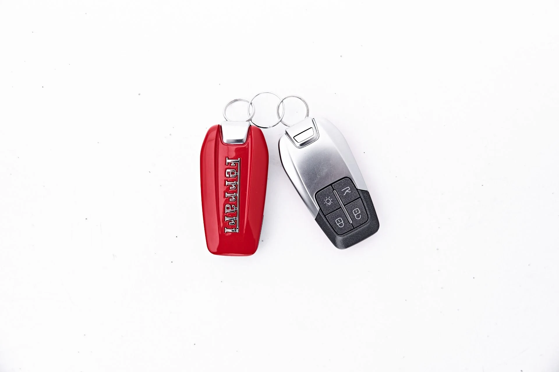 mph092_3334787327_Used_2022_Ferrari_F8_Spider_Base_1785538919_d1f7ed578d