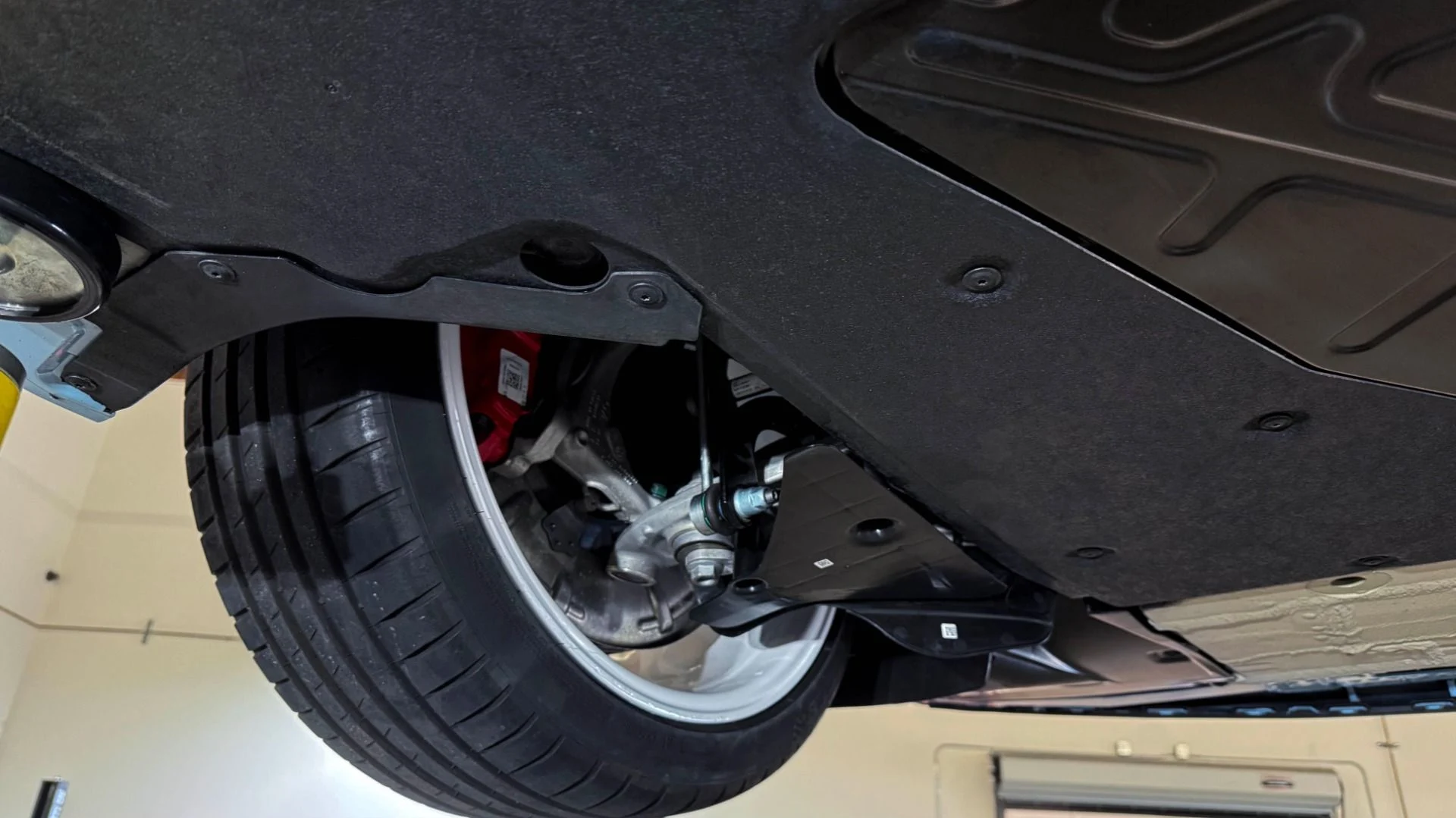 mph092_3964292125_Used_2023_Porsche_911_Targa_4_GTS_1762299540_99fab067cf