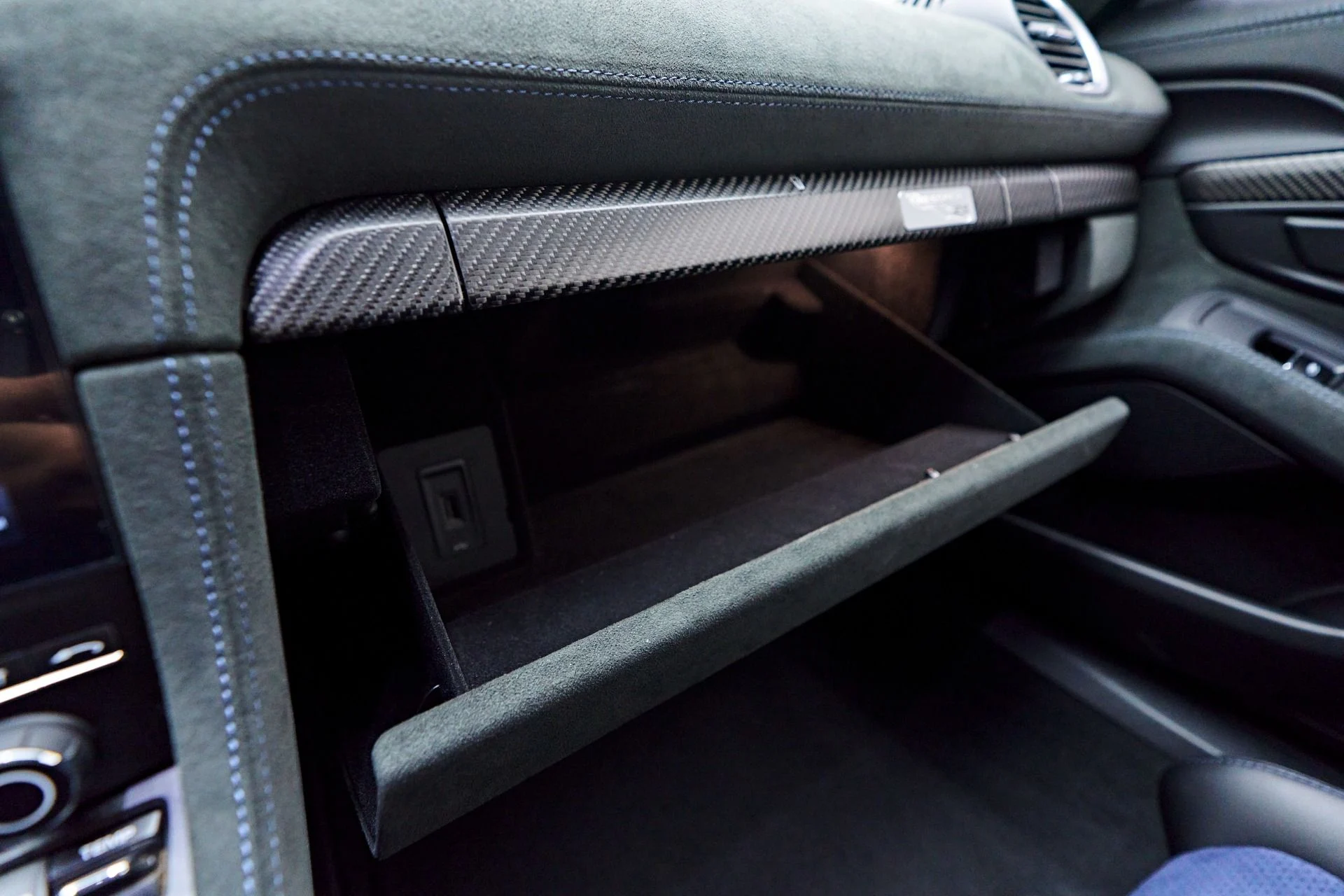 mph092_3968931976_Used_2025_Porsche_718_Cayman_GT_4_RS_1754674090_8bd6674121