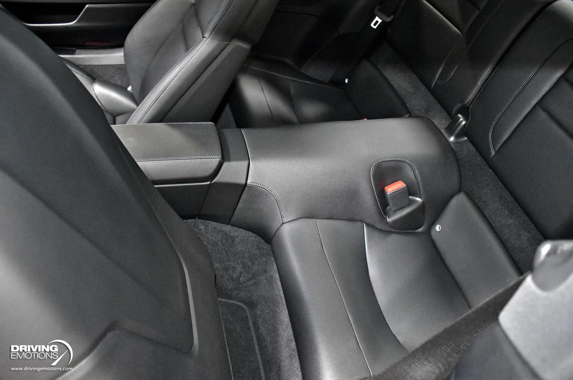 mph092_4011866764_865_p93_l_1fa081e681