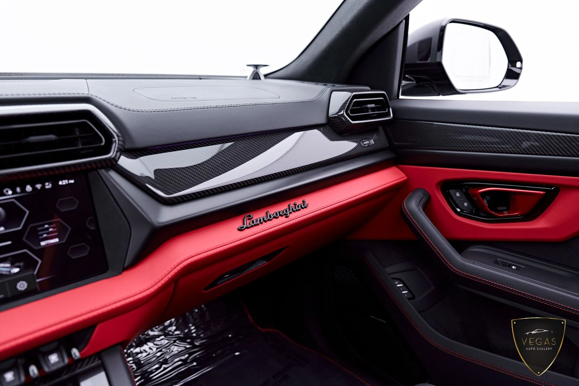 mph092_4148916977_Used_2026_Lamborghini_Urus_SE_1782163679_1aa9debd8d
