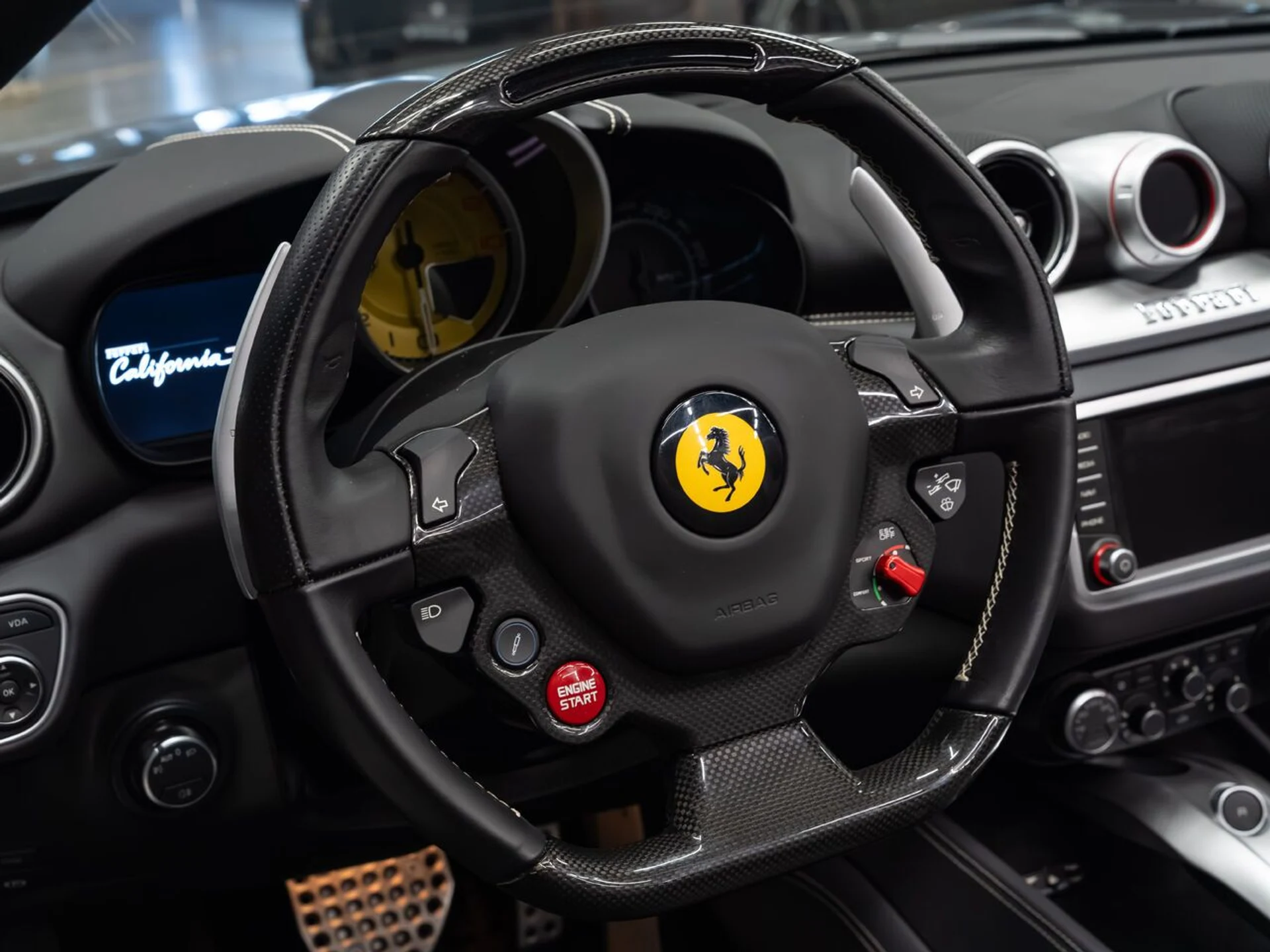 mph092_4159365153_ferrari_california_2015_c464241409