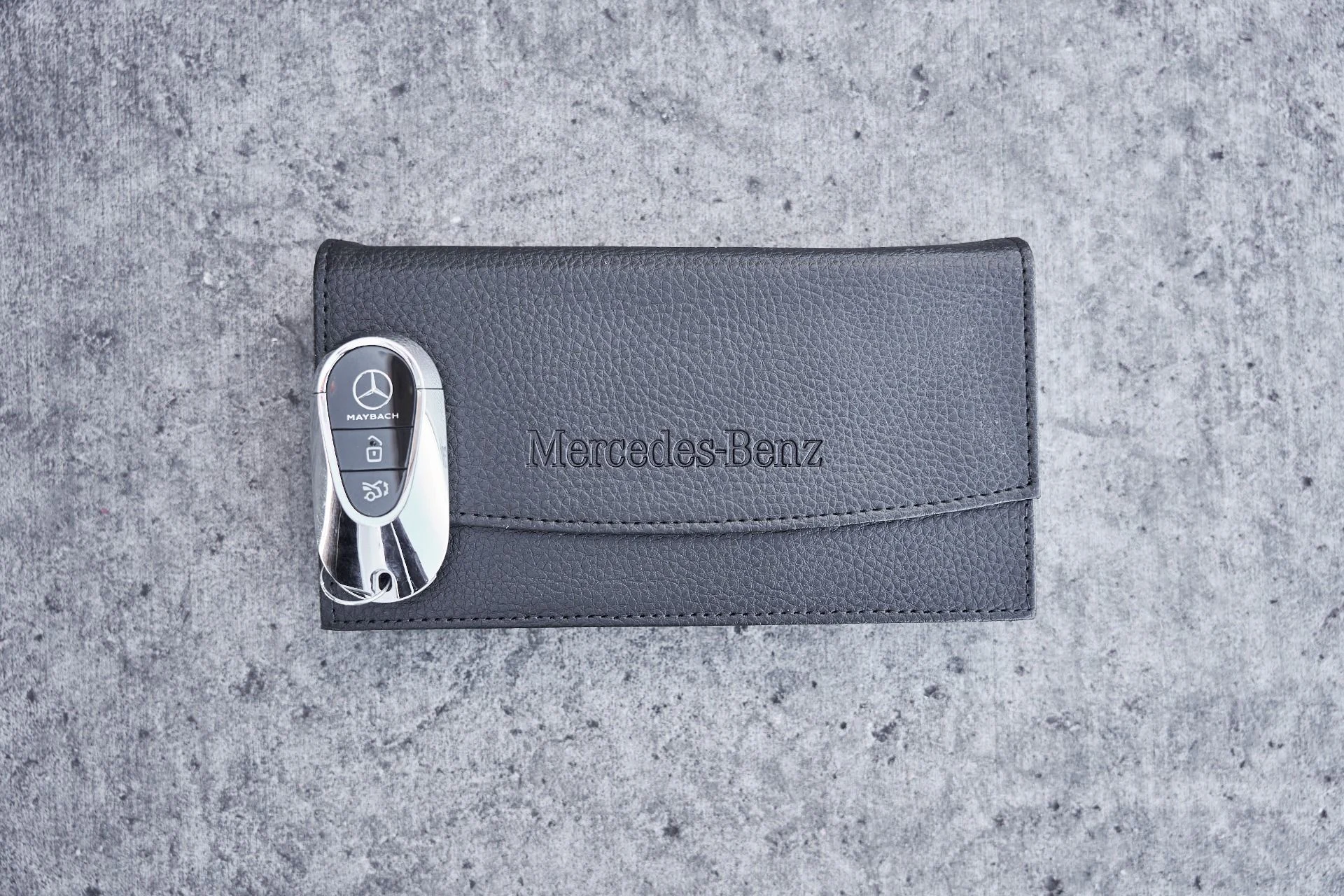 mph092_423328641_Used_2025_Mercedes_Benz_EQS_Maybach_EQS_680_1773365966_94adef9cb1