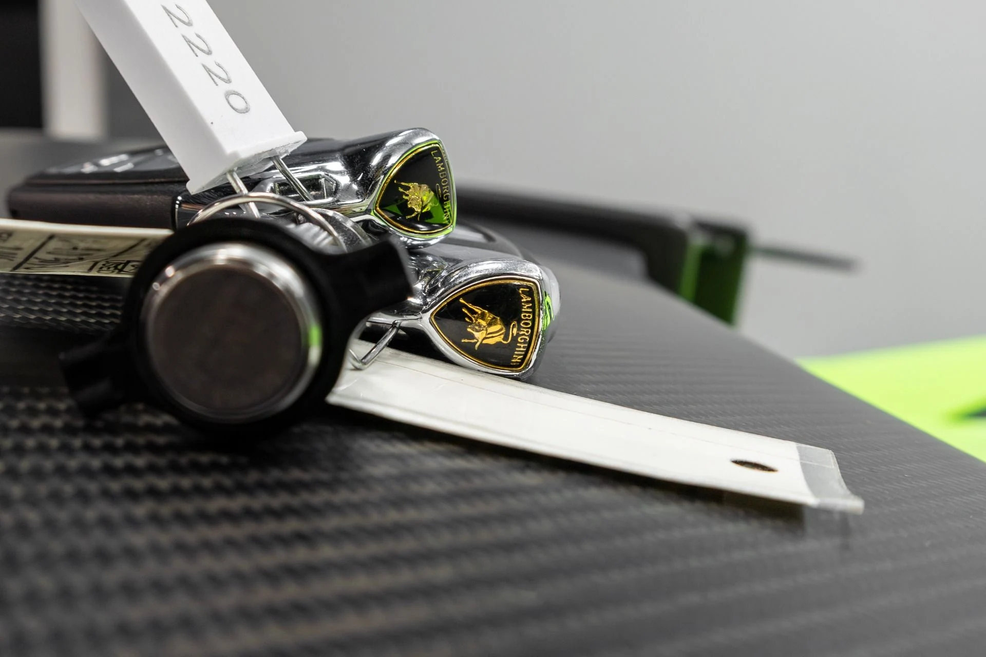 mph092_463128256_Used_2015_Lamborghini_Aventador_1764723845_bdb792d0f9