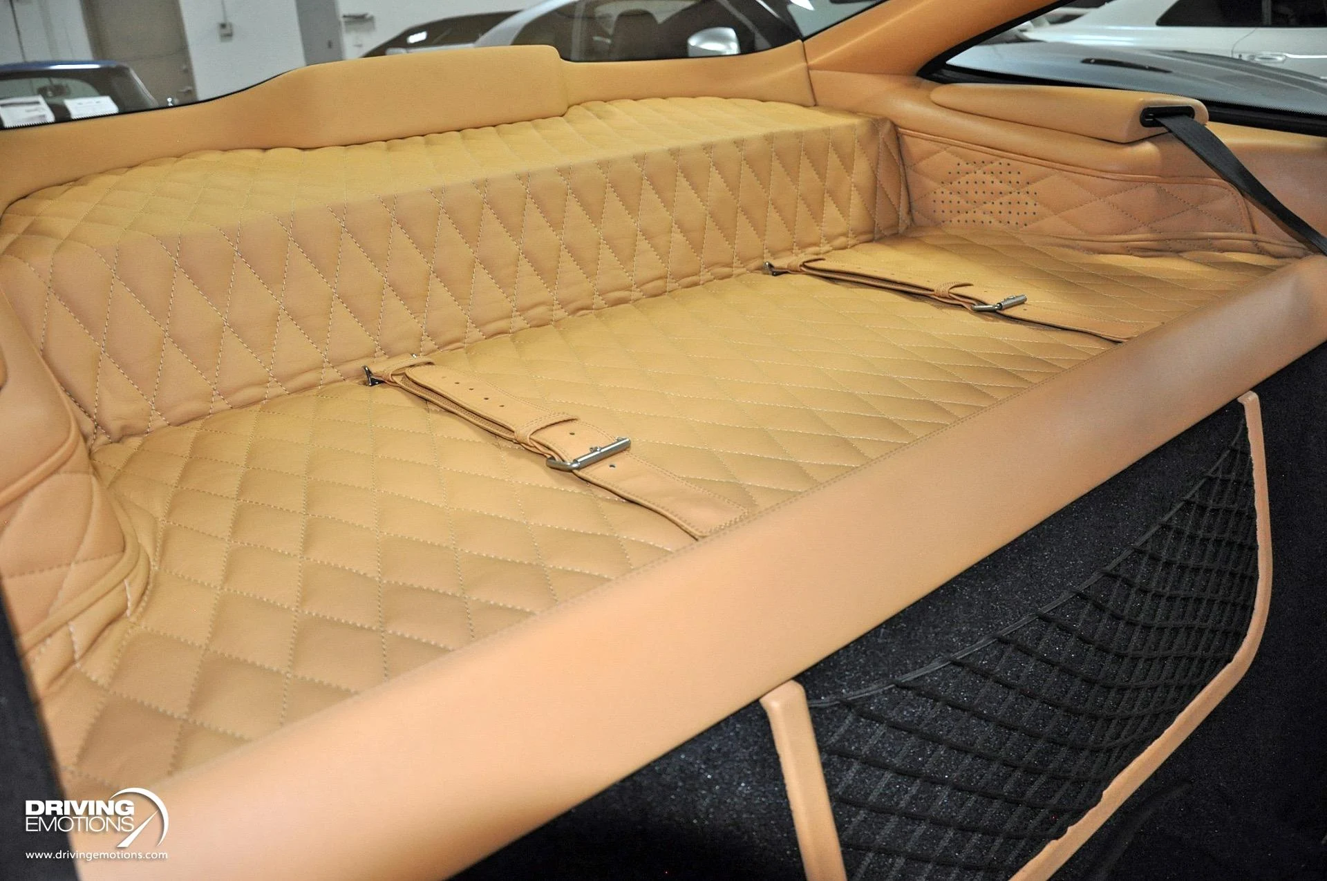 mph092_506526369_284_p93_l_00d39cb964