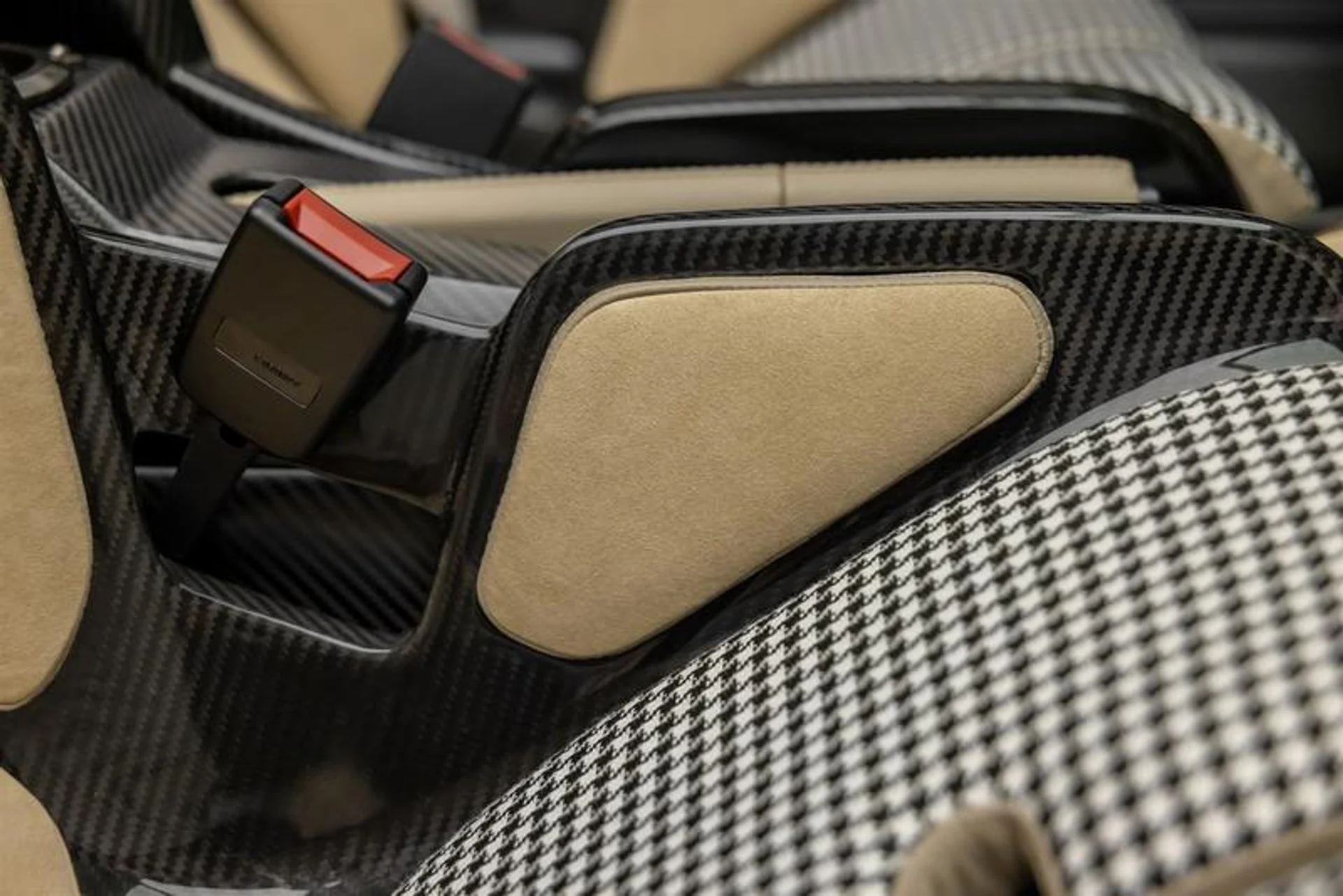 mph092_573858639_6_D05044_B_8125_4117_9_B13_C2_DBD_071_A5_D7_0d835b21af