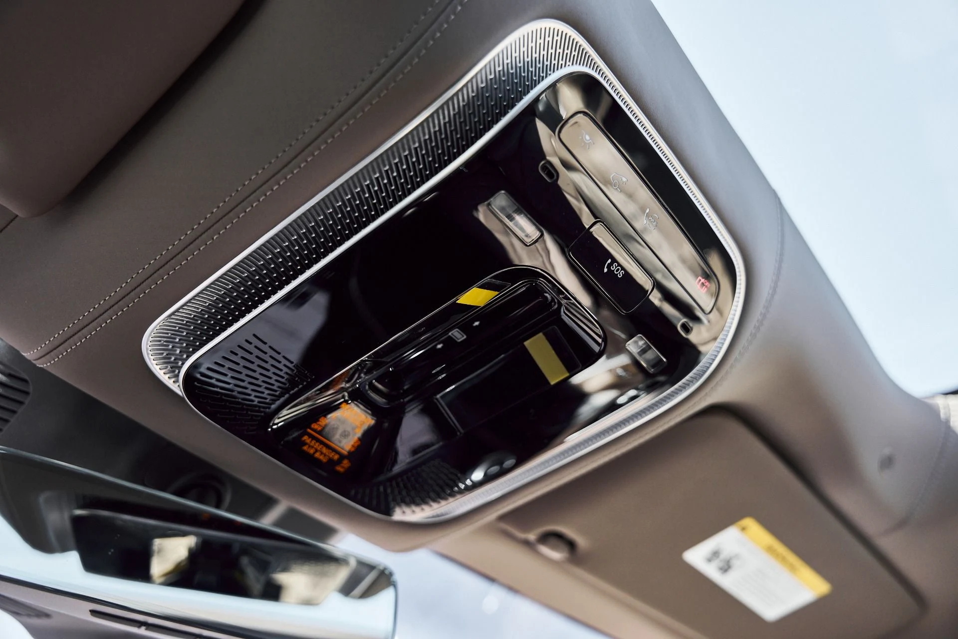 mph092_596093785_Used_2025_Mercedes_Benz_EQS_Maybach_EQS_680_1770508859_bea84093ba