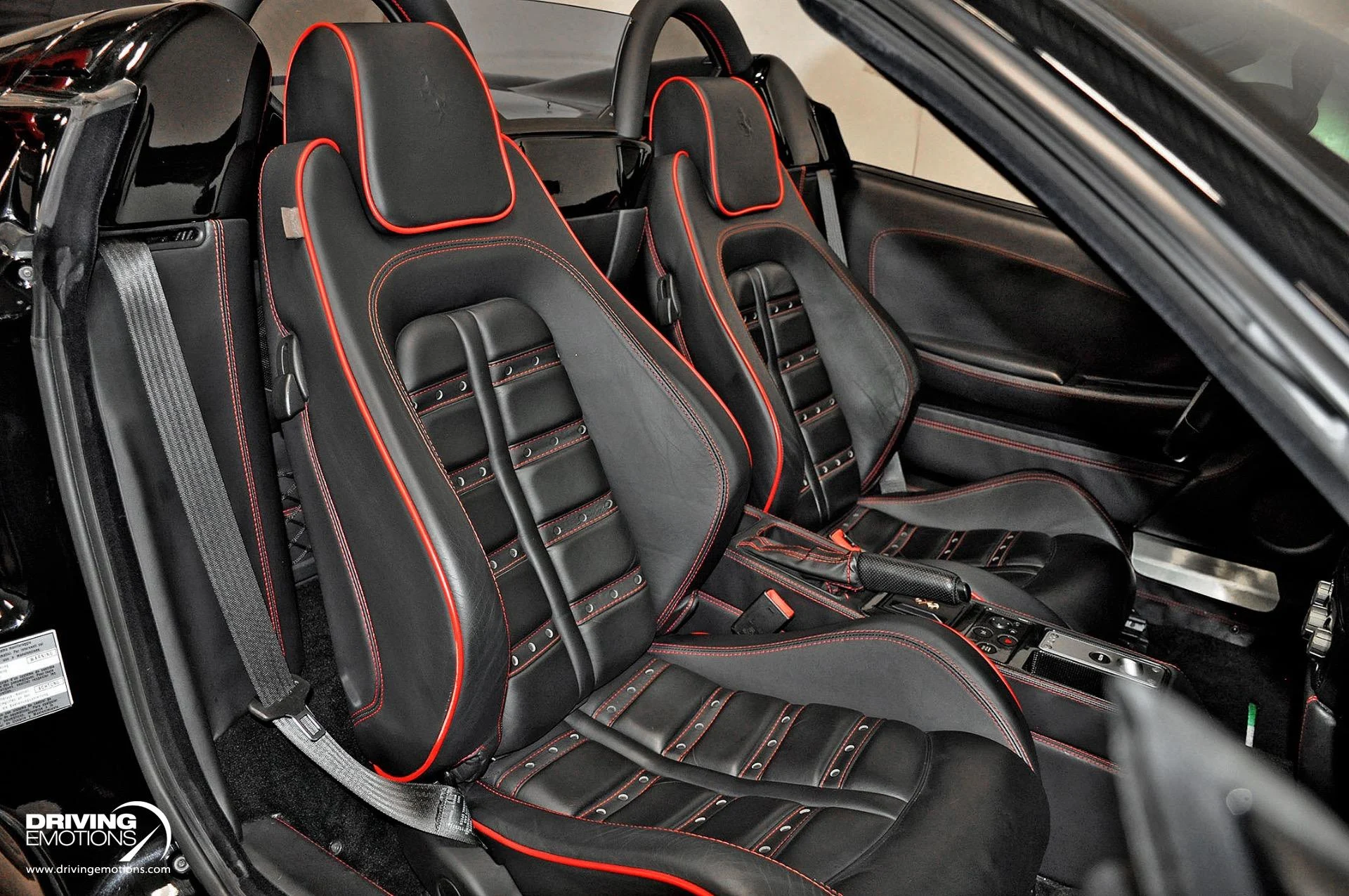 mph092_635007040_885_p93_l_e16685f87a