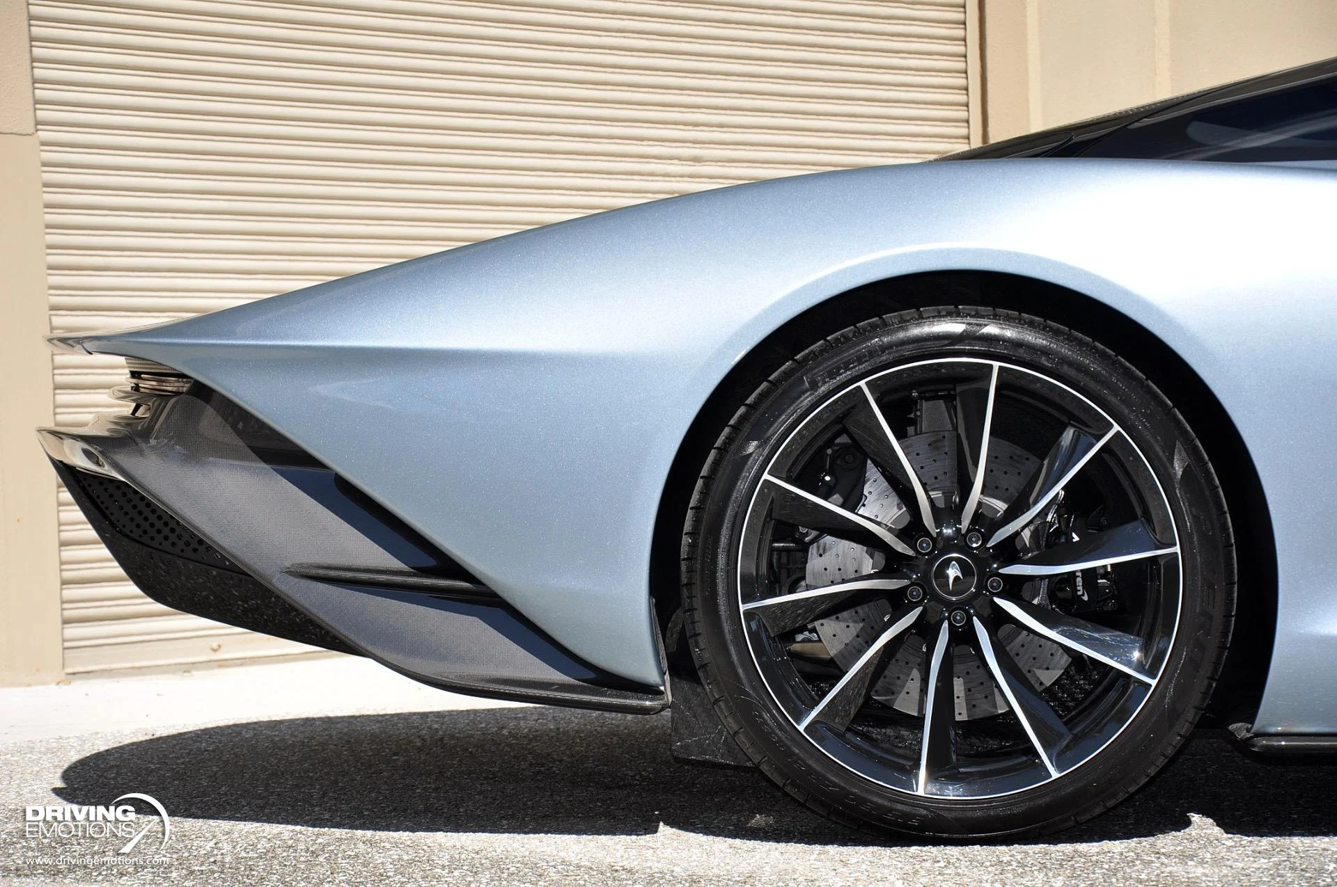 mph092_644952201_821_p93_l_7684965d70