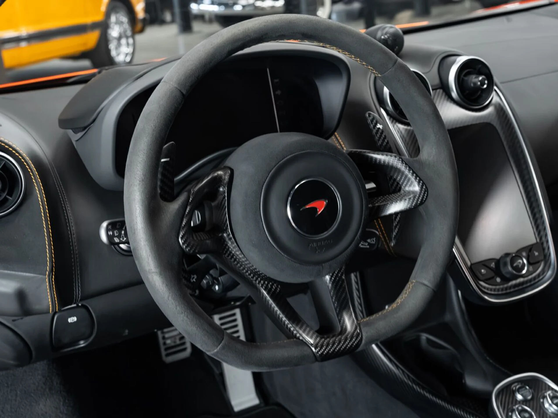 mph092_657959768_mclaren_570s_2017_445496aed5