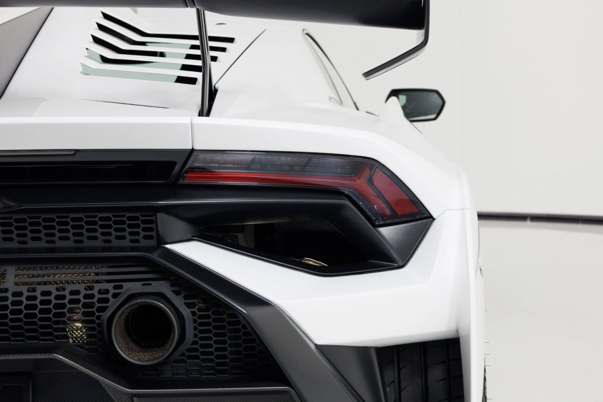 mph092_893290520_Used_2021_Lamborghini_Huracan_STO_1789754444_59a6d4843f