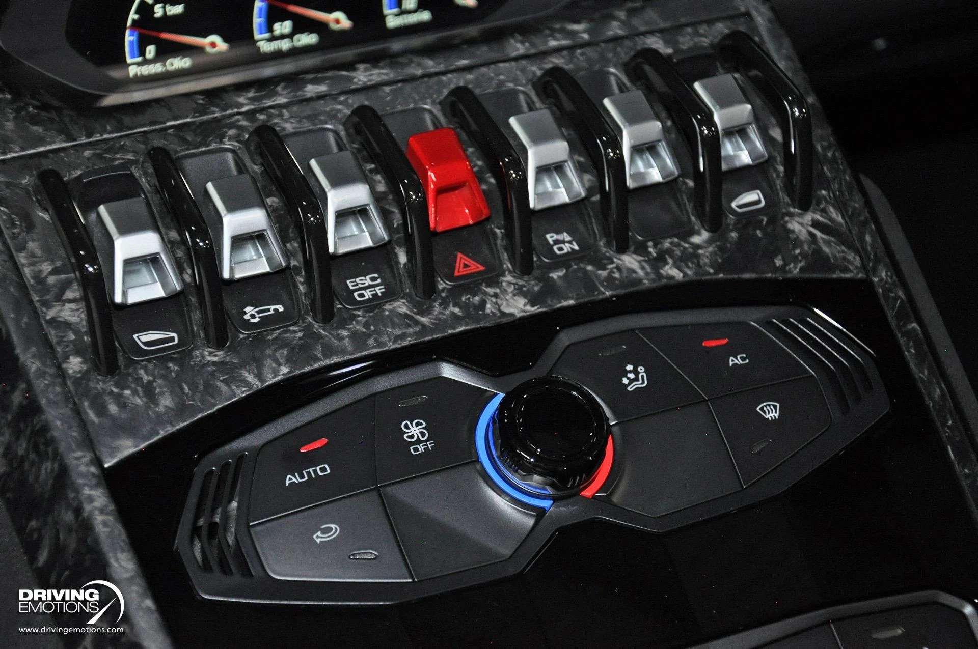 mph093_1198195093_863_p94_l_4b39e947ca