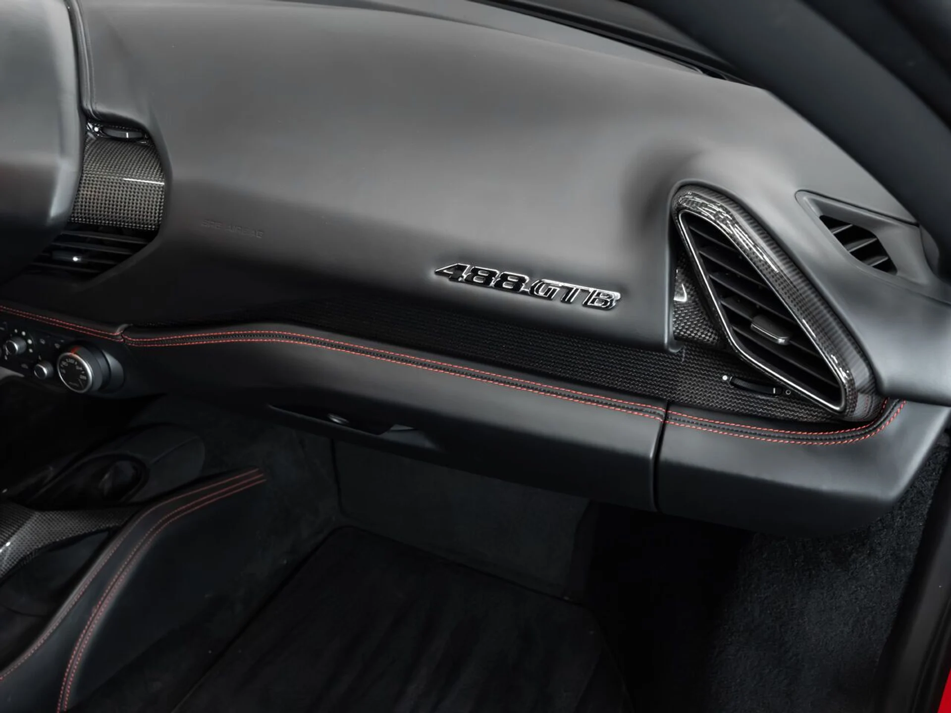 mph093_1381456142_ferrari_488_gtb_2017_862780bcbd