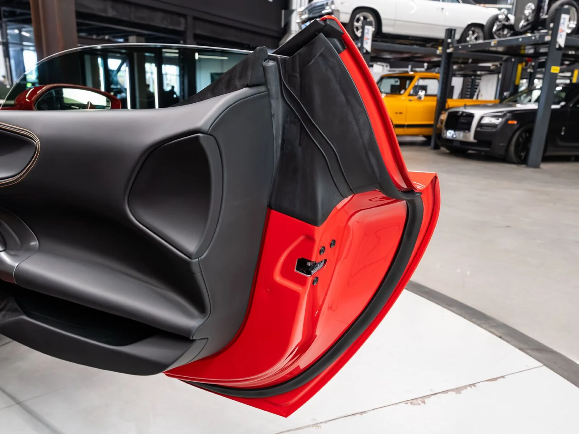 mph093_1524482299_ferrari_sf90_stradale_2023_63a487b276