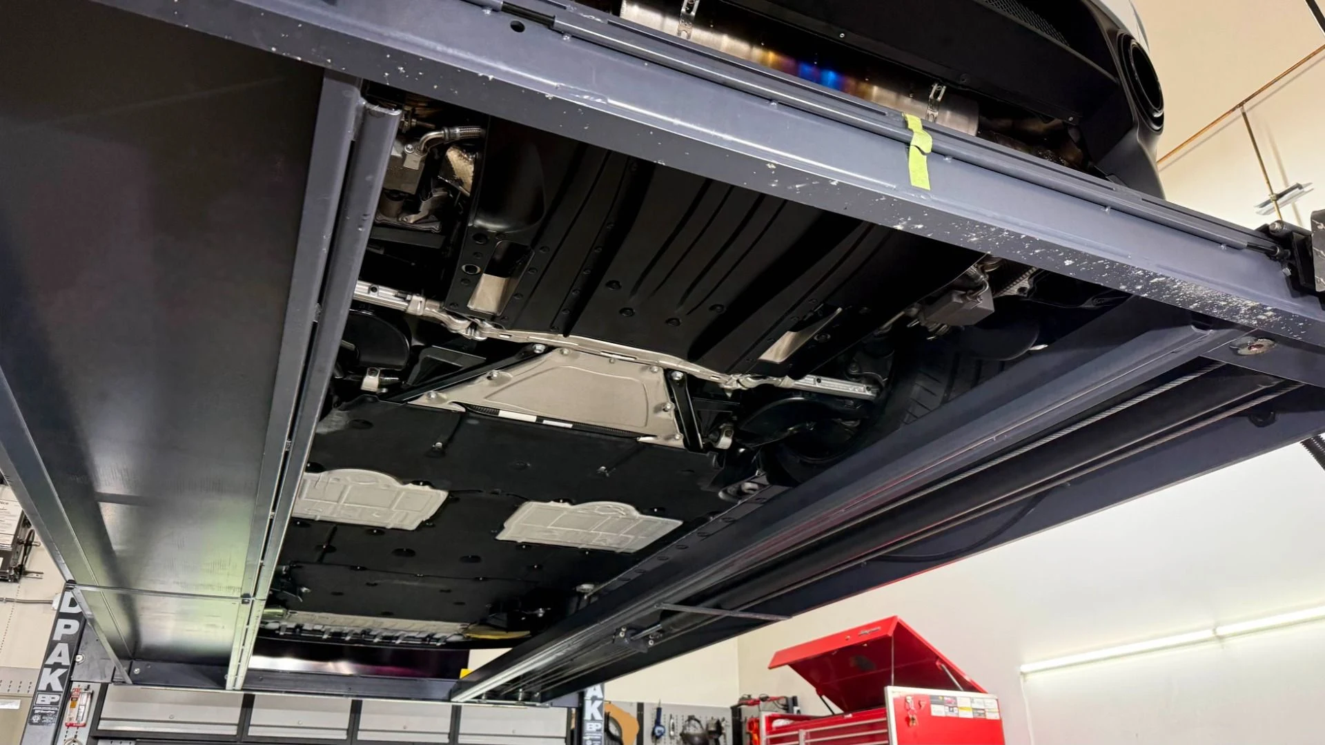 mph093_1532447560_Used_2018_Porsche_911_GT_2_RS_1762388146_490131e404