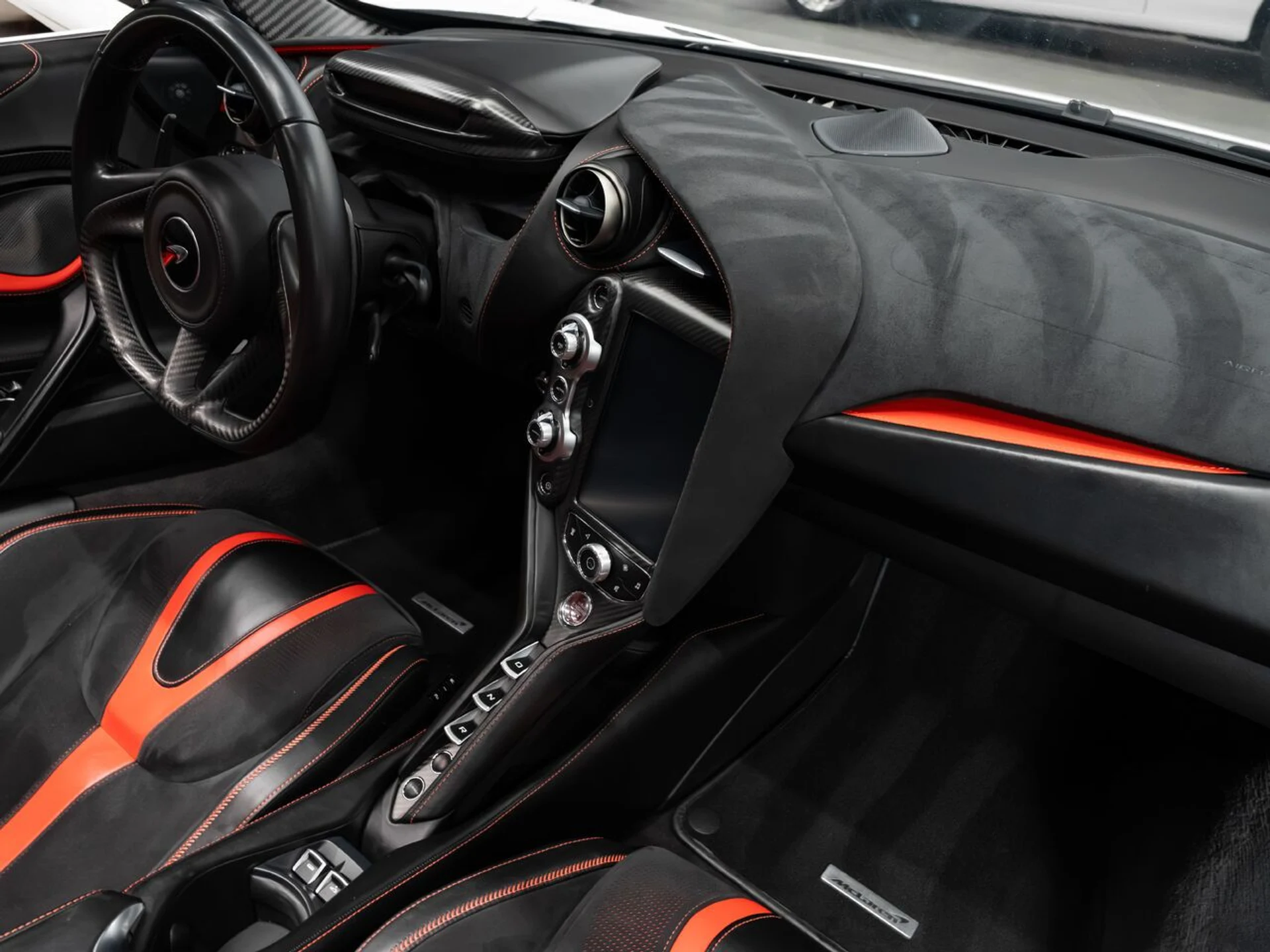 mph093_1711817553_mclaren_720s_2019_092782736d