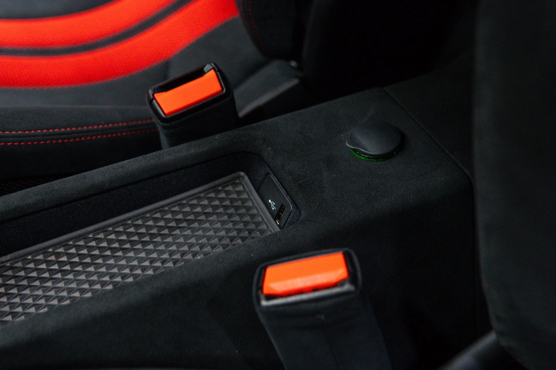 mph093_1765041654_Used_2015_Ferrari_458_Speciale_Aperta_1788474535_d649674729