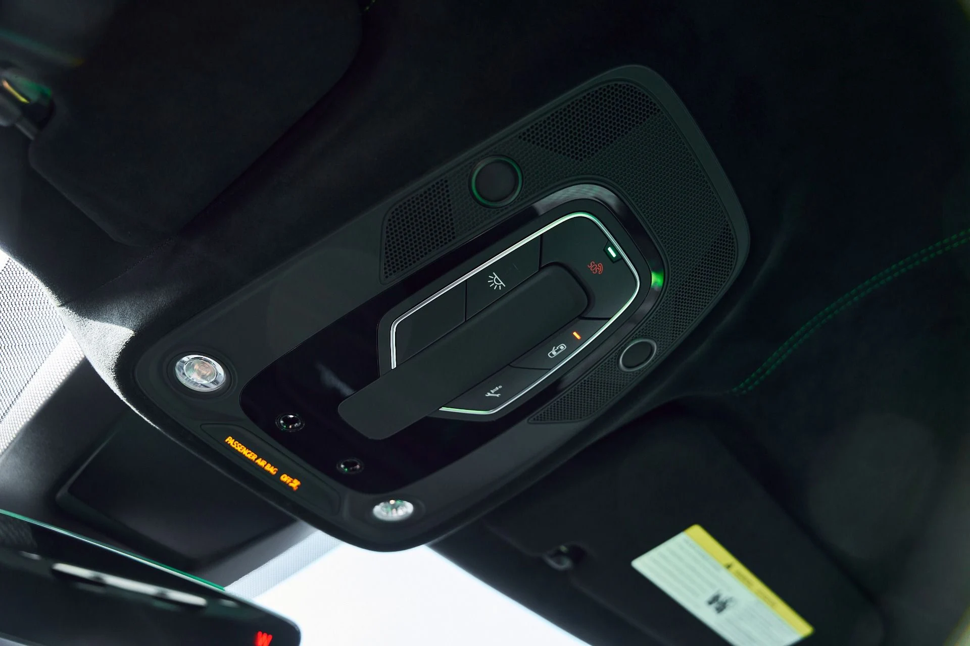 mph093_2016648993_Used_2024_Lamborghini_Urus_Performante_1772849230_834450f2d0