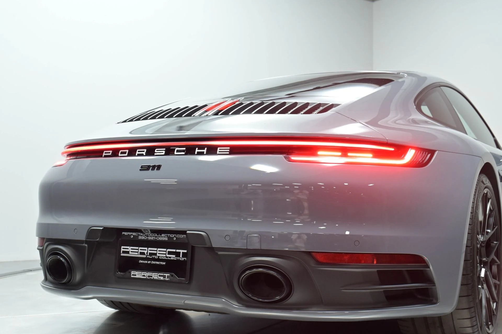 mph093_2057954439_Used_2024_Porsche_911_1782576777_970afc272c