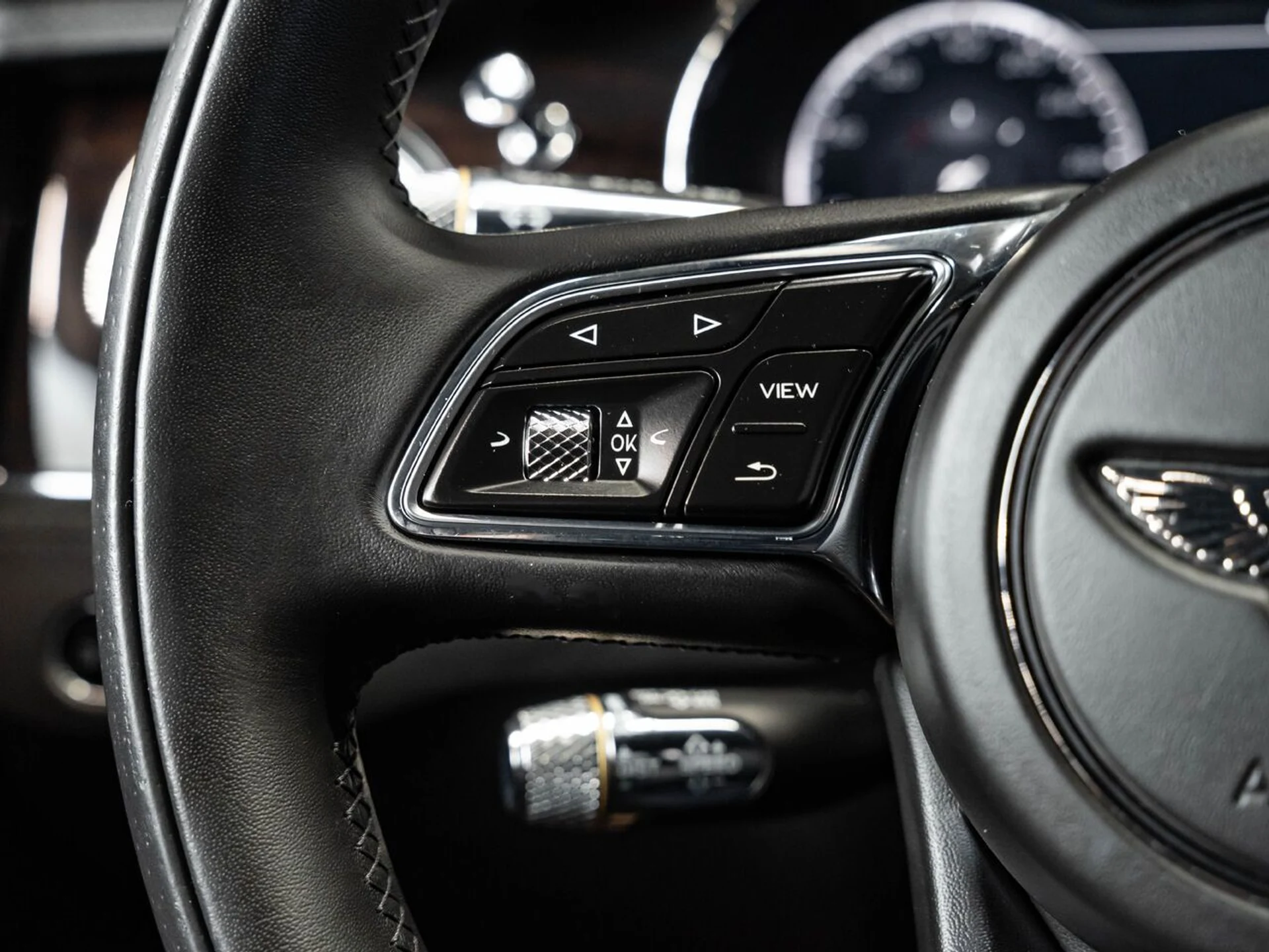 mph093_2065148528_bentley_continental_2022_51098d4851