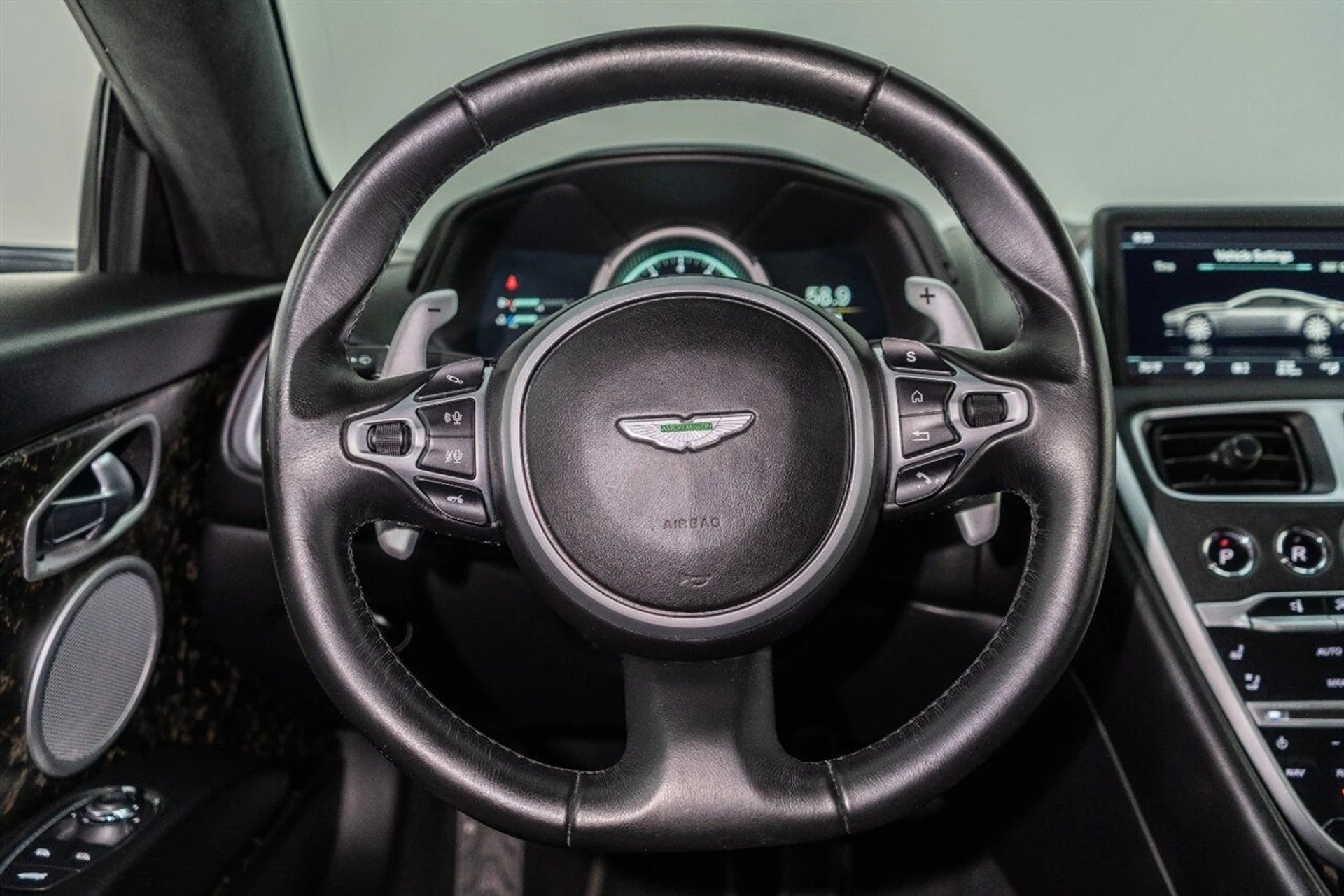 mph093_2149128381_2e63bbca52_1280_35f7abdc01